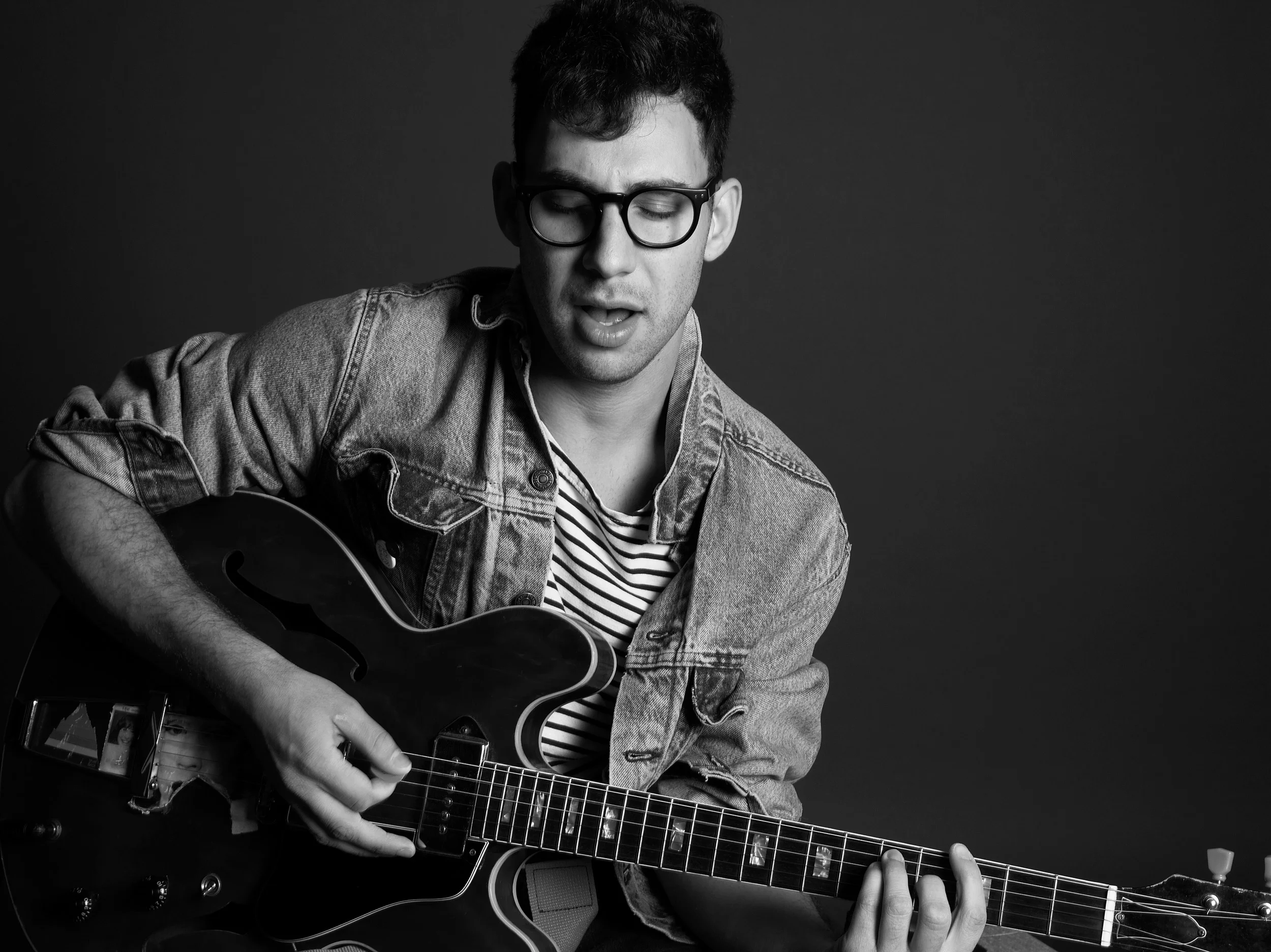 Jack_Antonoff_MG_4315_1_bw_crop_sharp.jpg