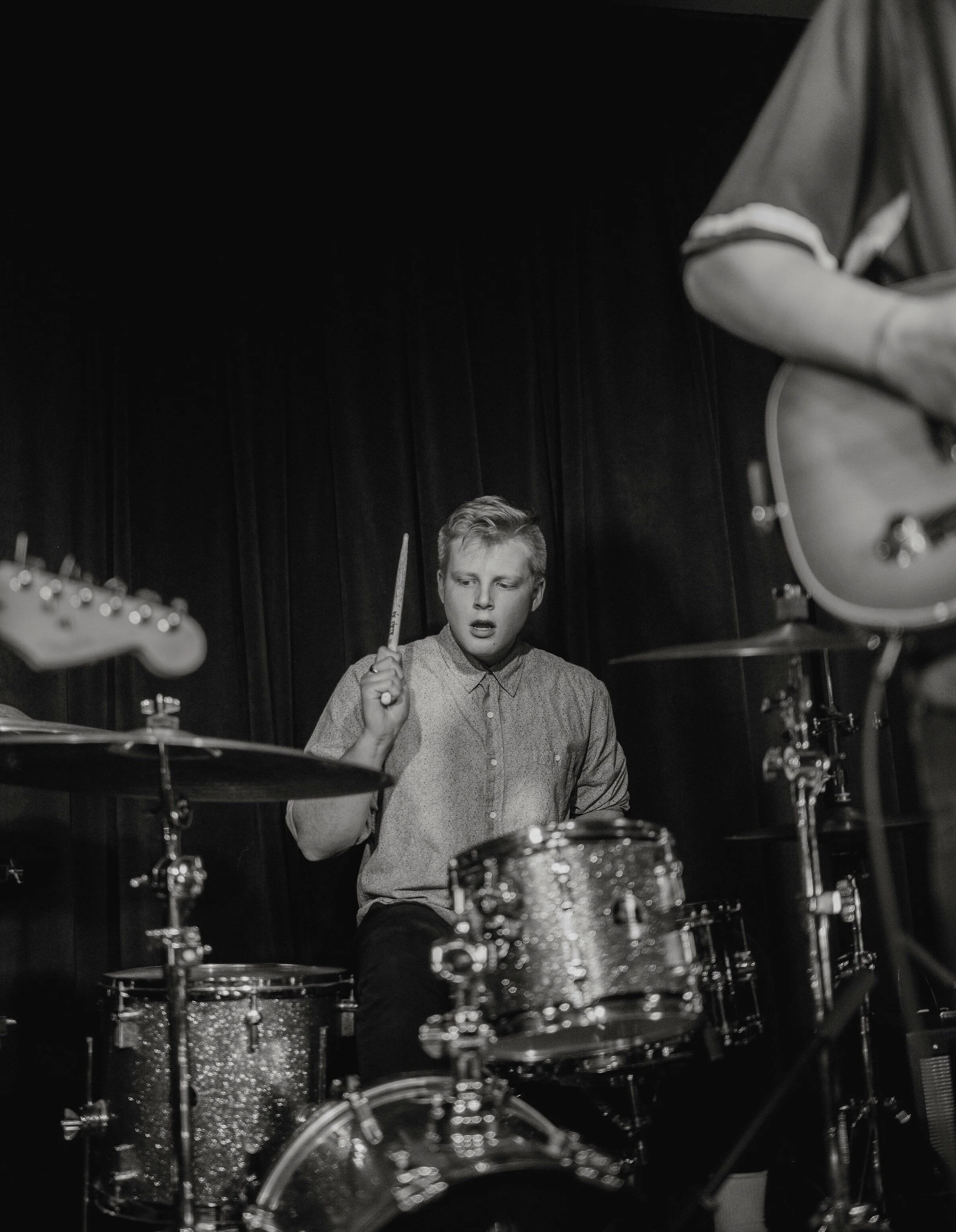 Welcome The Backseat Lovers Backseat, backseat lovers you know our love is undercover backseat, backseat lovers i hope that we won't be discovered. the backseat lovers