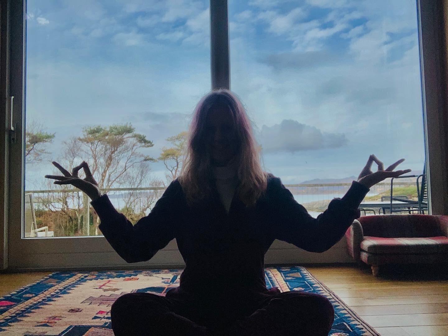 Delighted to be in this magical part of bonnie Scotland and getting into the yoga zone 🧘&zwj;♀️🙏🏻 (check out the little doggy sofa 🤗🐕) #ilovemyjob #privateretreat #dogsofa #beautifulscotland #stunningview