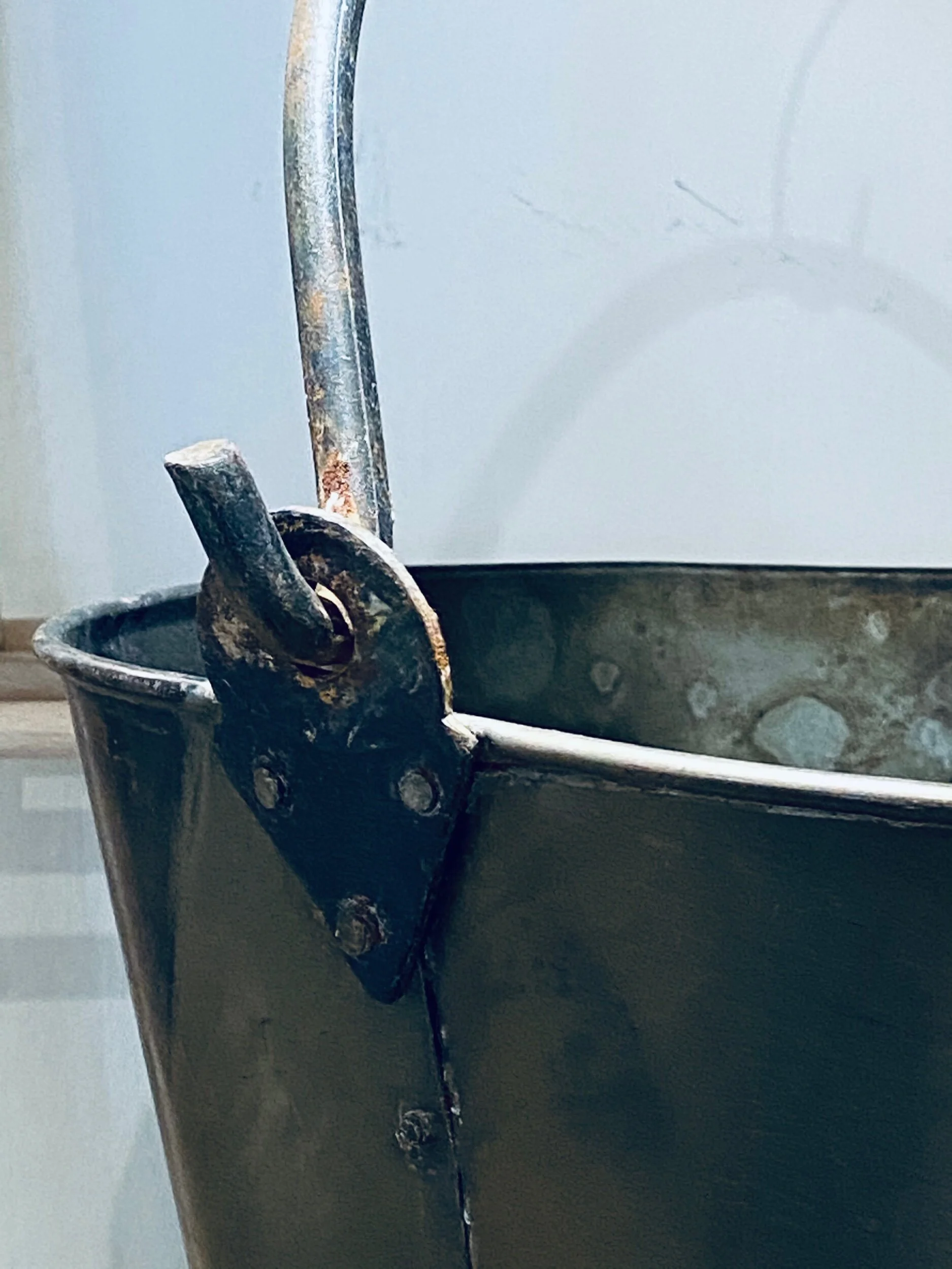 AB7DF861-F3C2-45CF-AFEC-199402EF4802