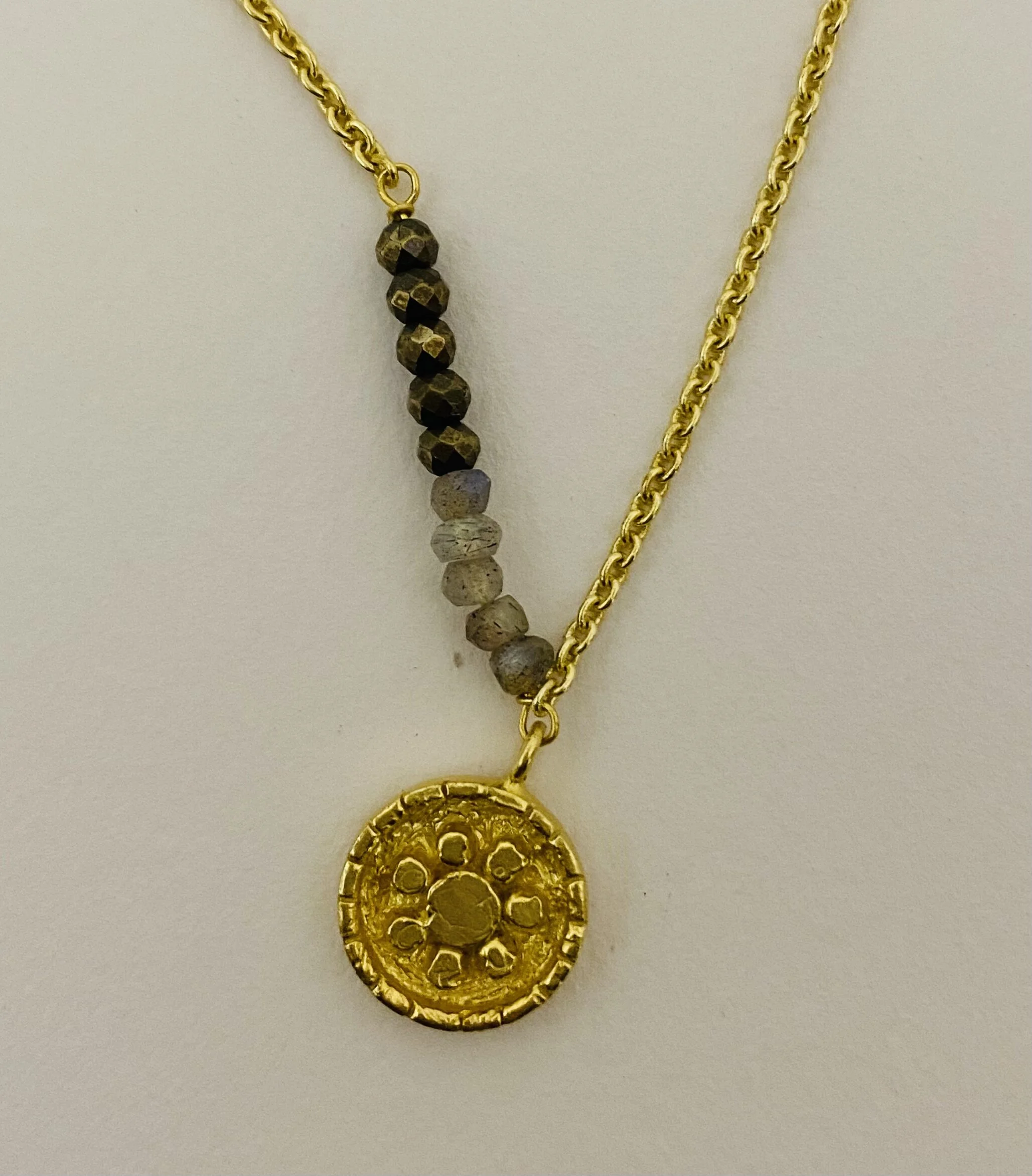 ADF9FF80-BF06-4DB3-A697-78874000C054