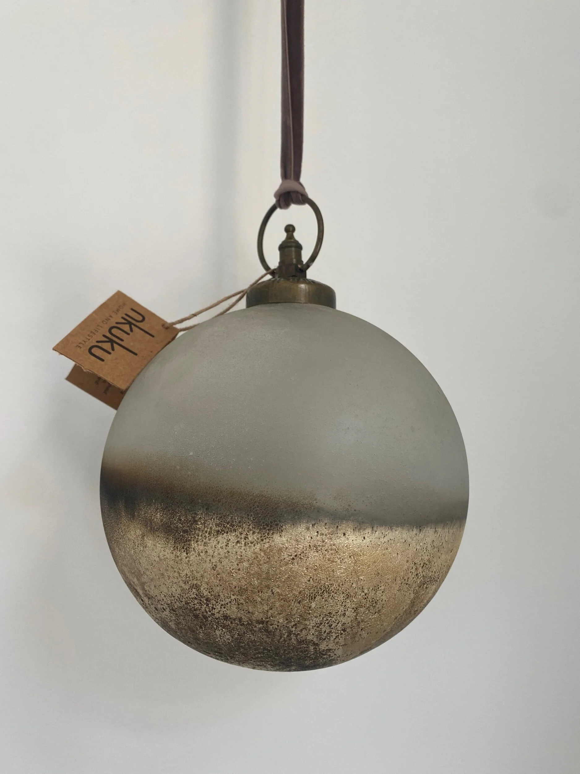 660543CF-9153-42F3-9873-3AA969C5A311