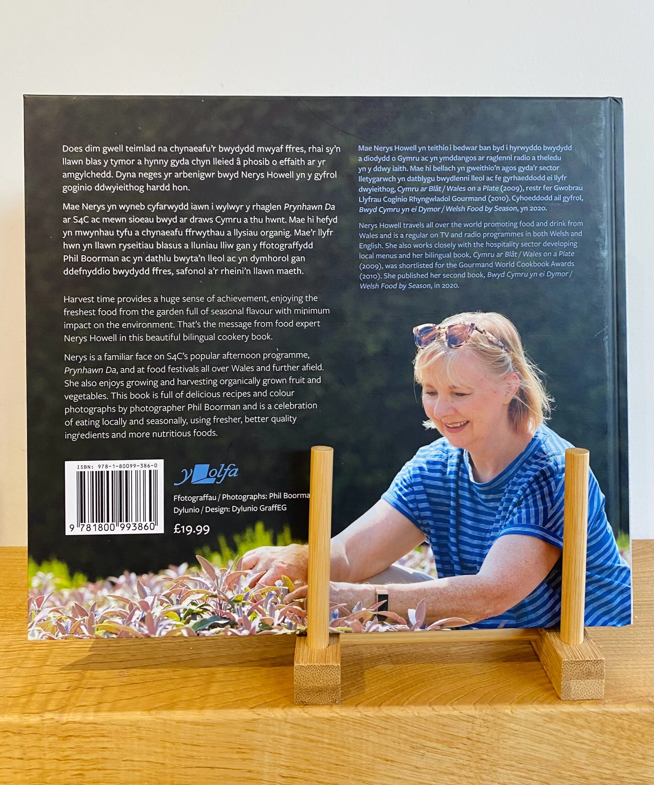 A75EA410-61C8-4C6D-B78C-5AF3E8BF983F