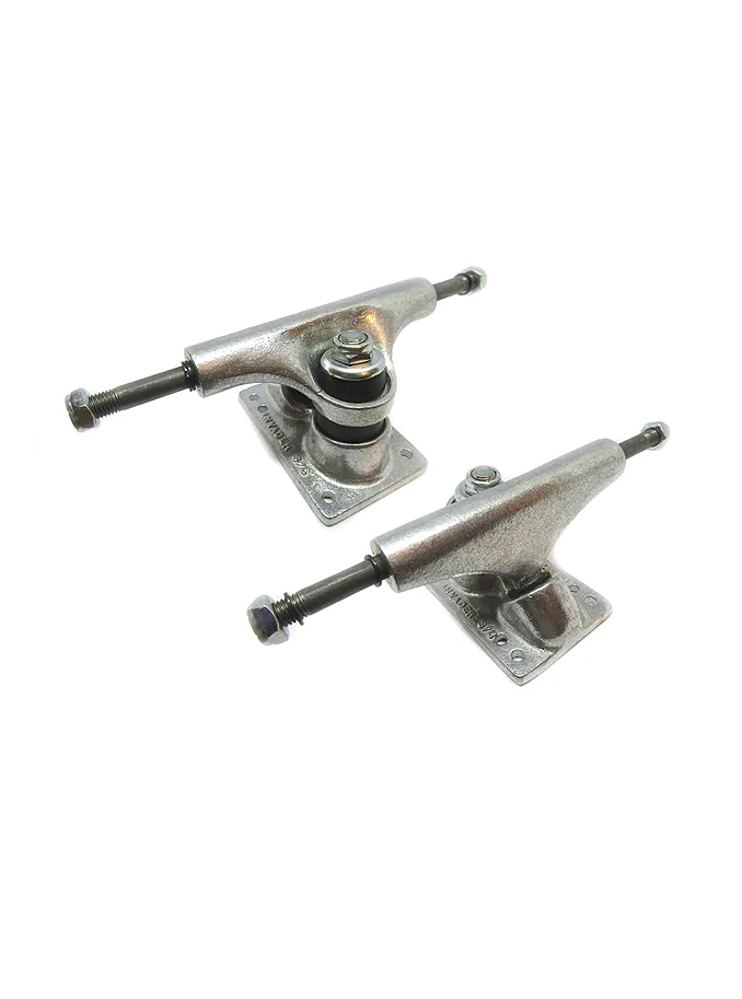 SURE GRIP Invader 700 trucks