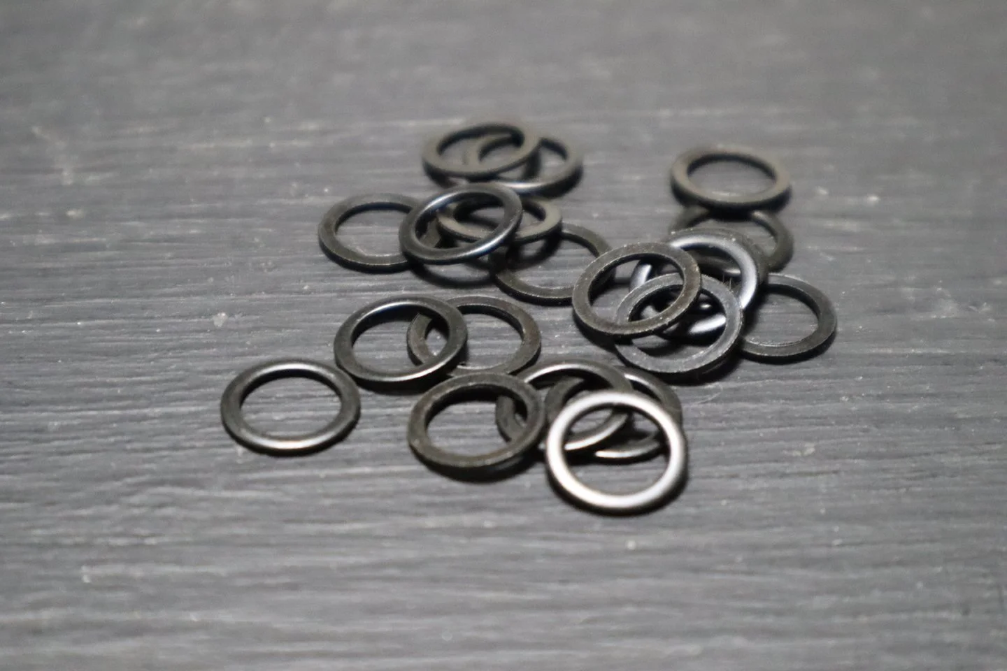 Truck Axle Washers 20x BLACK — skateboards freestyle