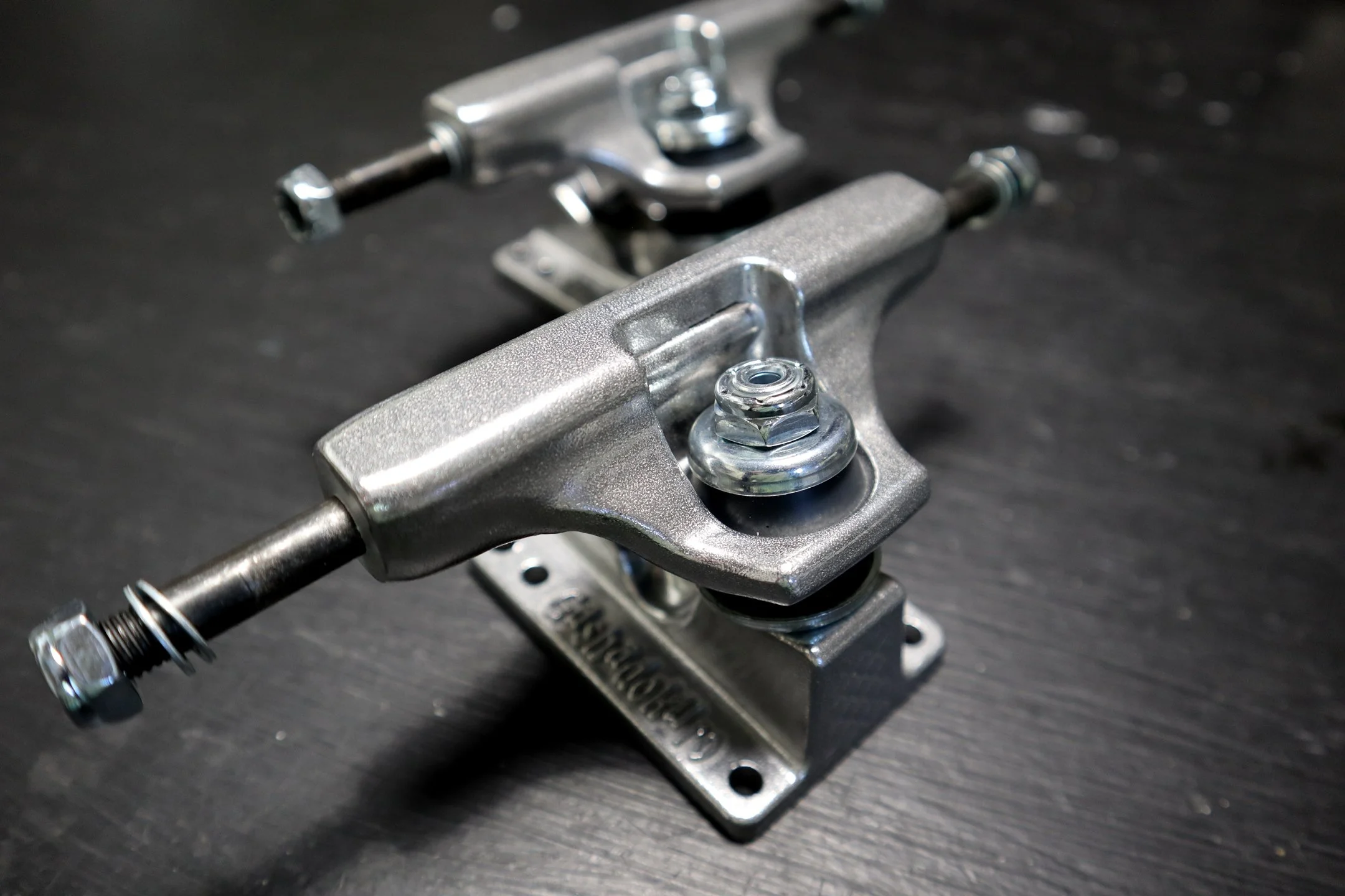 Gashadokuro Polished FREESTYLE 109 trucks — decomposed skateboards