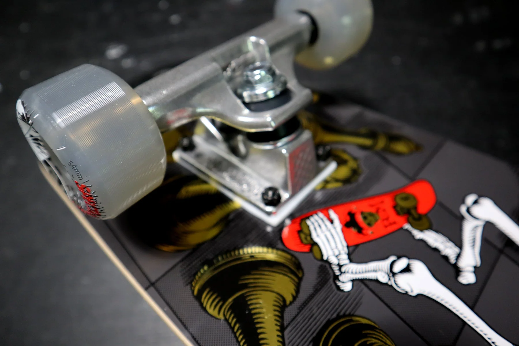 RODNEY MULLEN Powell Peralta series 16 complete 1 — decomposed