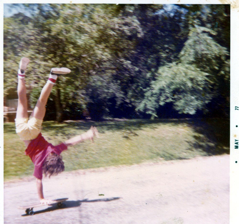 one_hand_handstand_1977.jpg