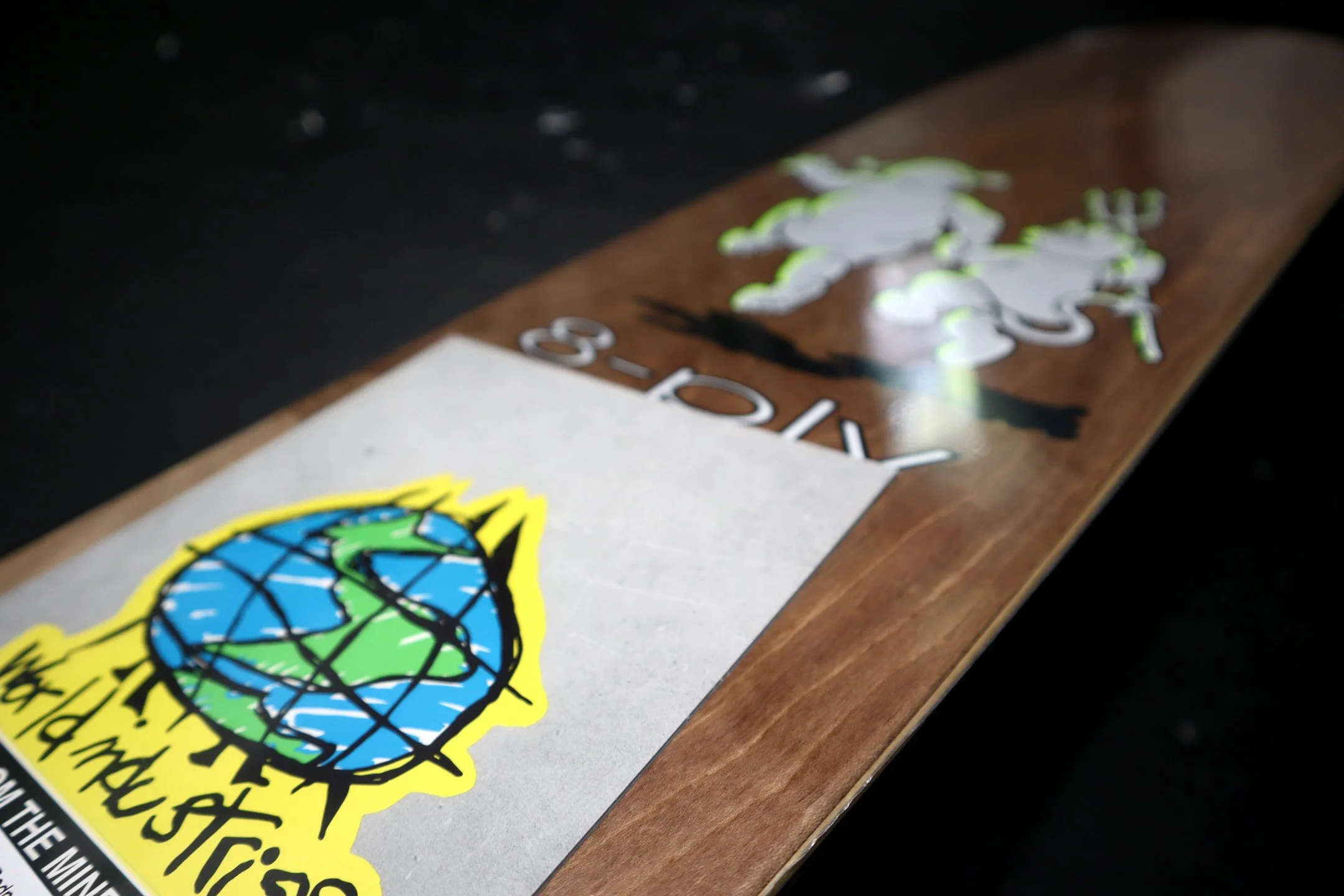 WORLD INDUSTRIES Rodney Mullen FREESTYLE bear 7.375 x 28.5