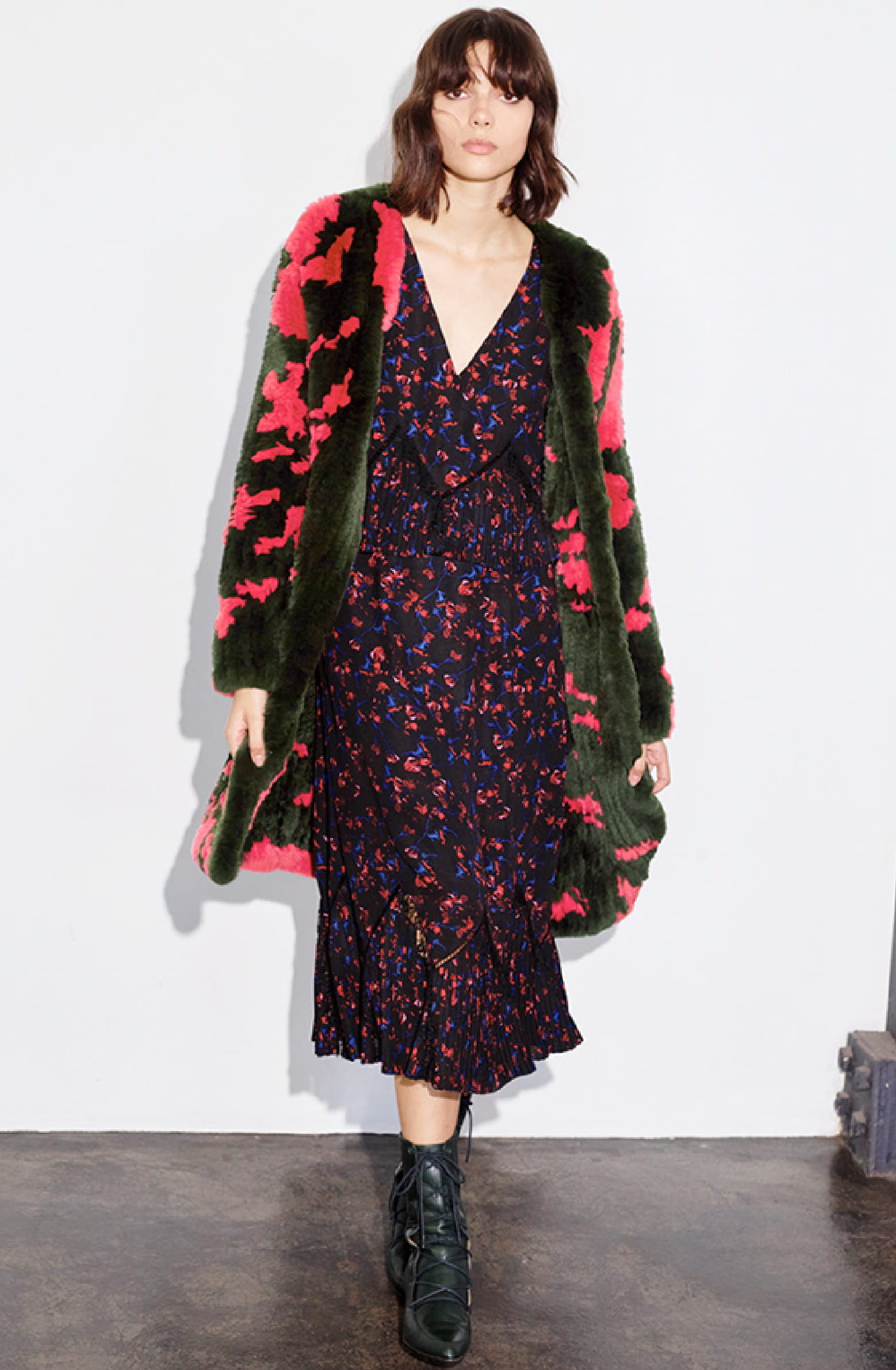1C_CARLO_ALCANTARA_THAKOON_WN16-05.jpg