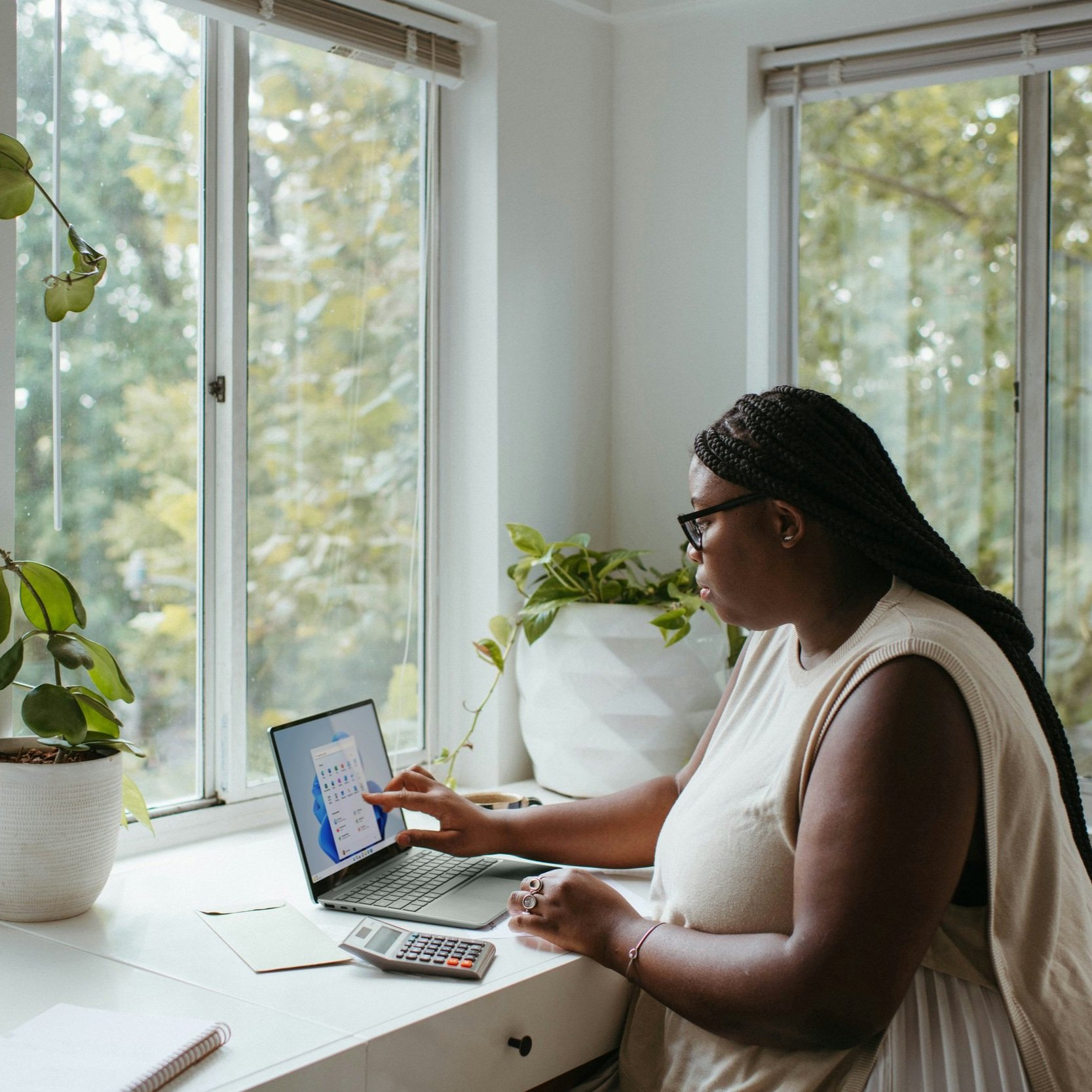 windows-YzLMmxDTrvI-unsplash.jpg