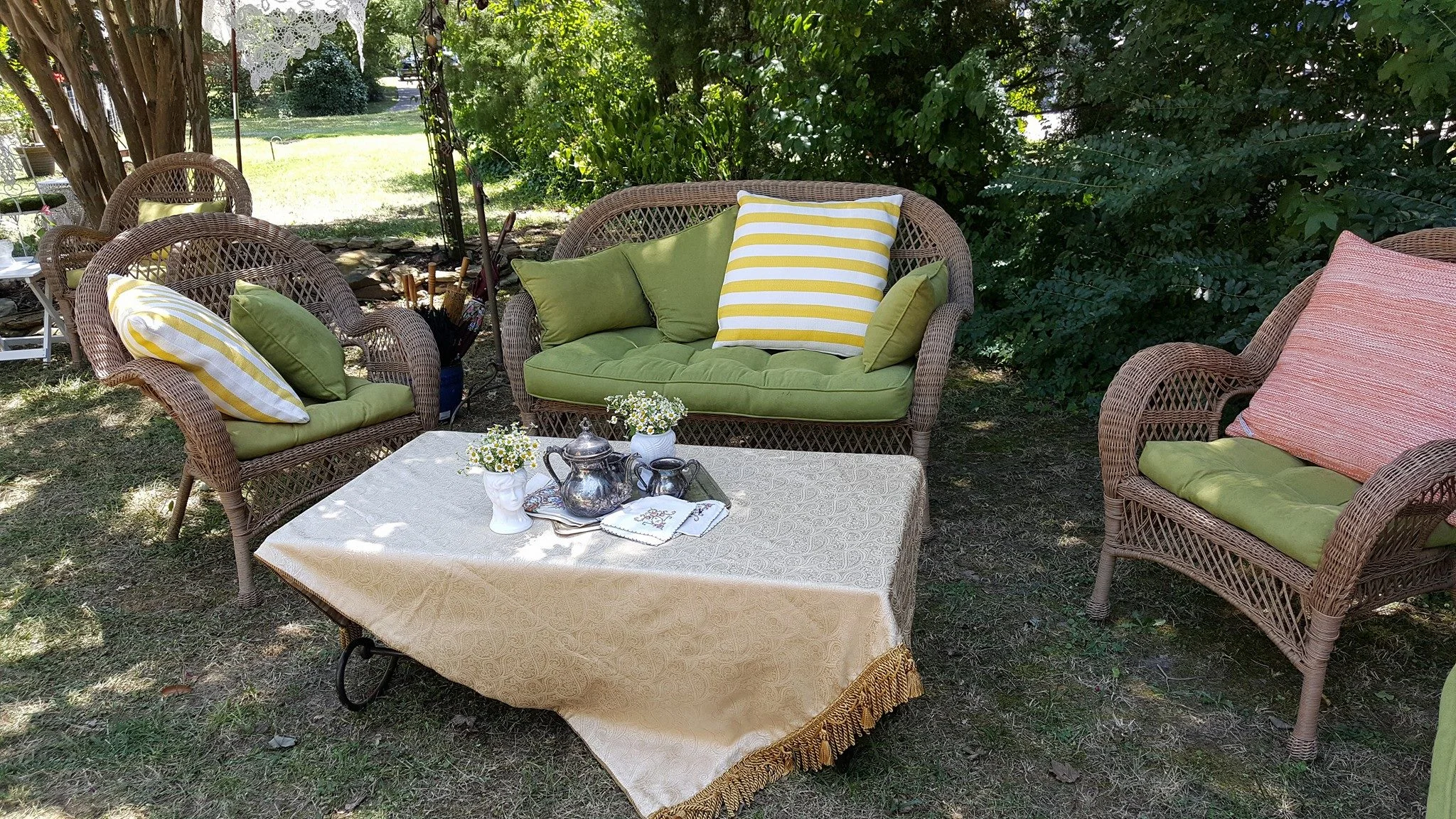lawnparty4.jpg