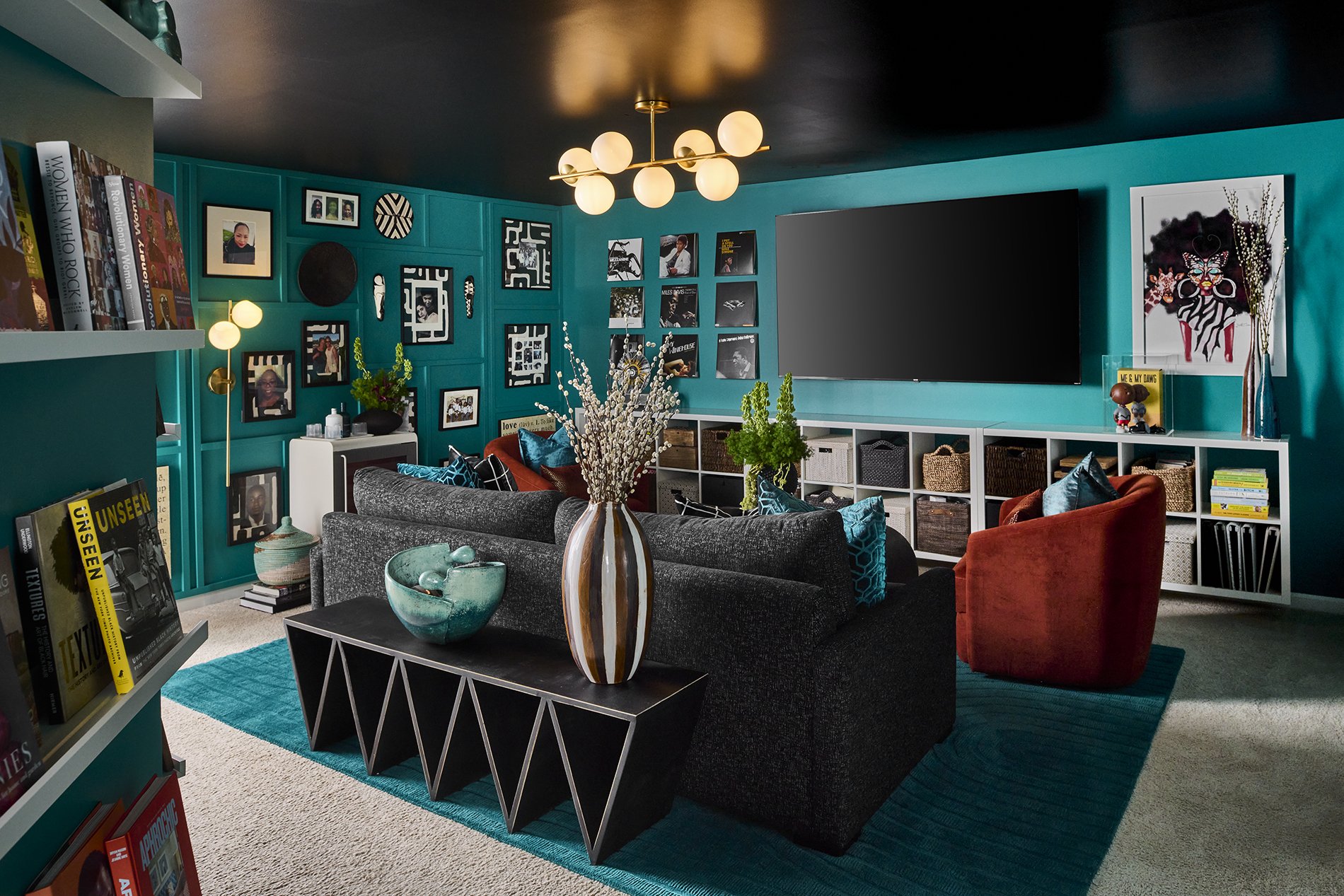 atlanta-black-woman-interior-designer-and-professional-organizer-and-interior-stylist-virtual-designing-and-organizing-available-nationwide-and-in-the-UK