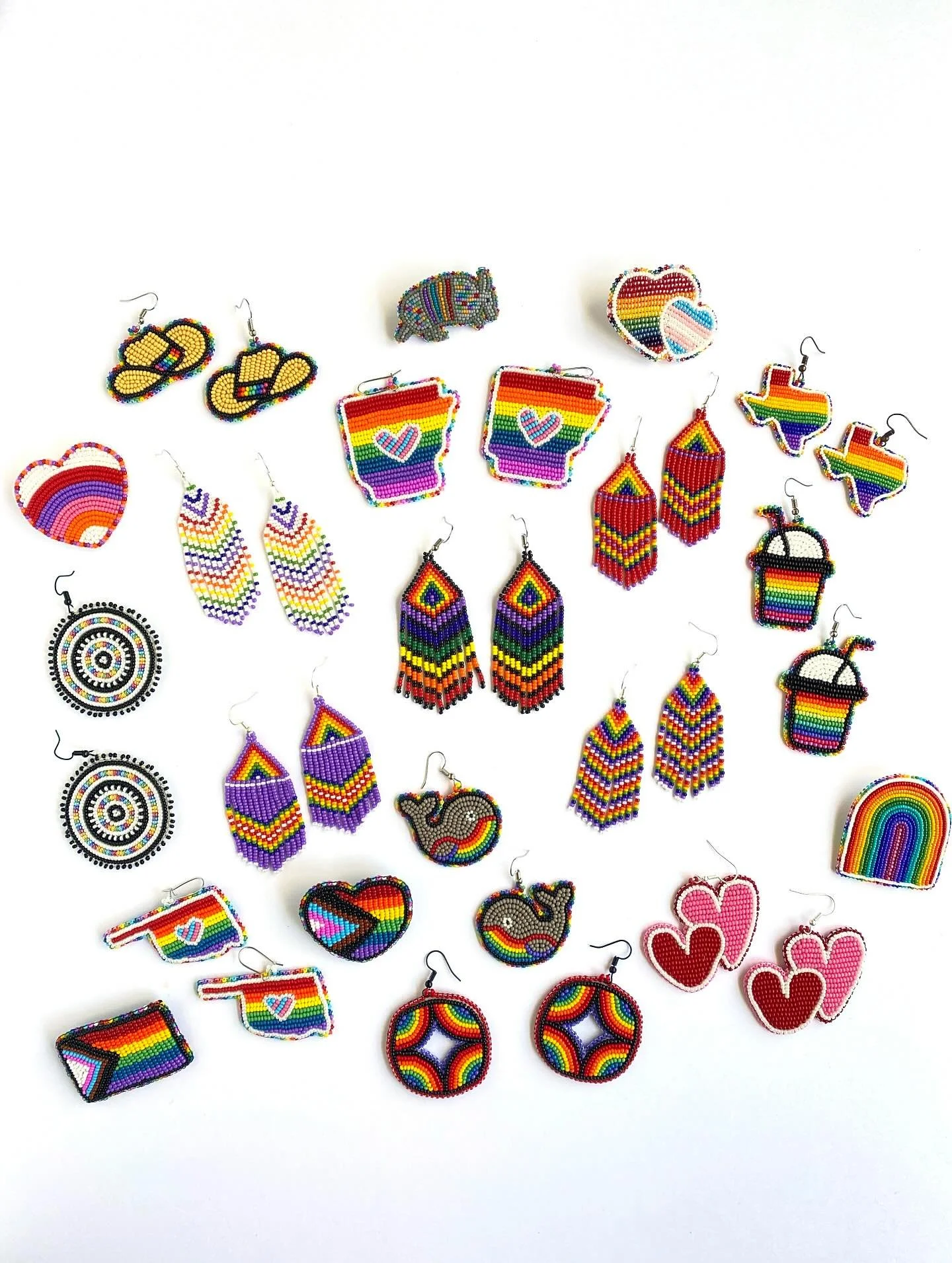 it’s time! my 2025 Pride drop is live ~ all of this year’s proceeds are going to local organizations @mayday.ck & @intransitive.ar. link on bio or search katehartstudio on Etsy. yakoke!
🏳️‍🌈🏳️‍⚧️