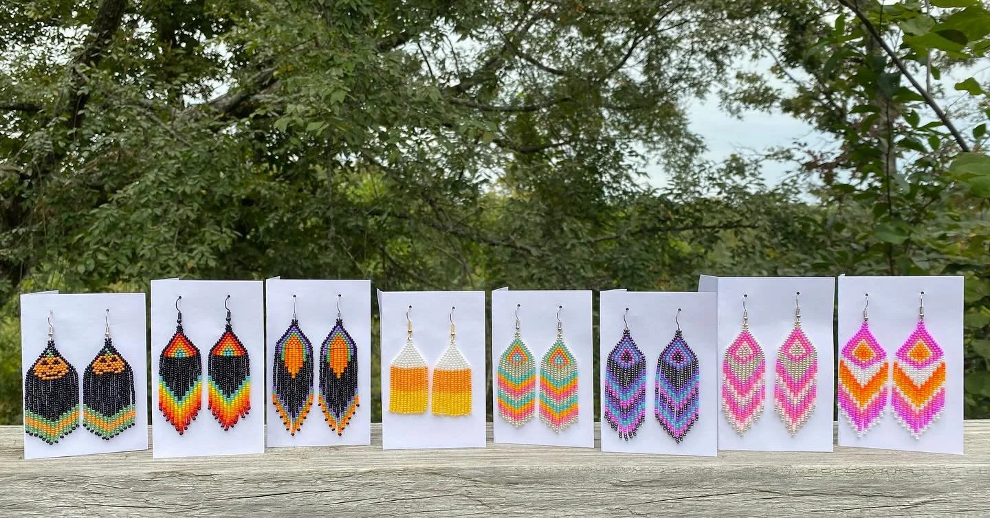 little fringe lineup available in the store ~ link en el bio, proceeds to local charities
#beadwork #beadedearrings #nativebeadwork