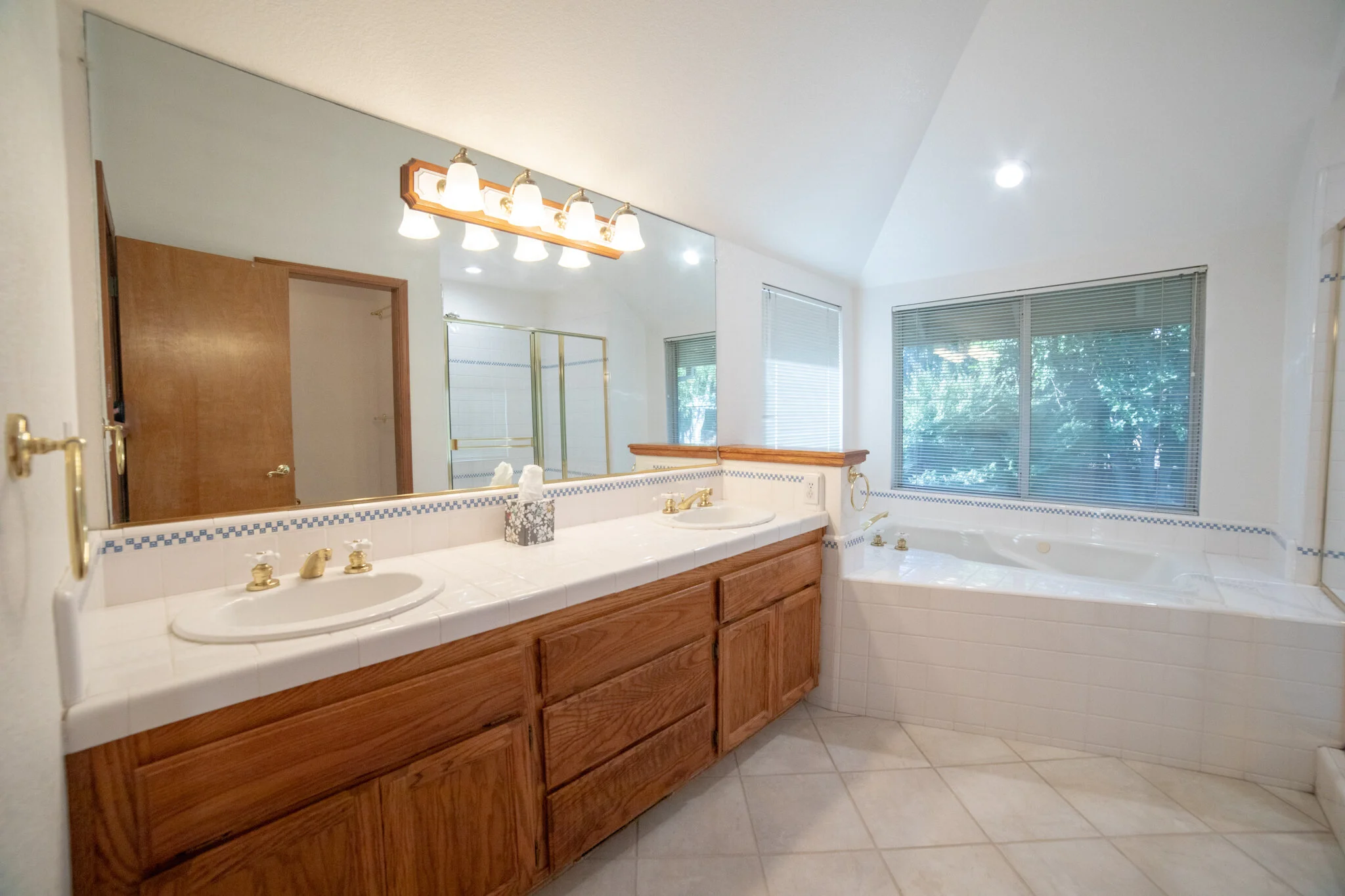 Master bath .jpg