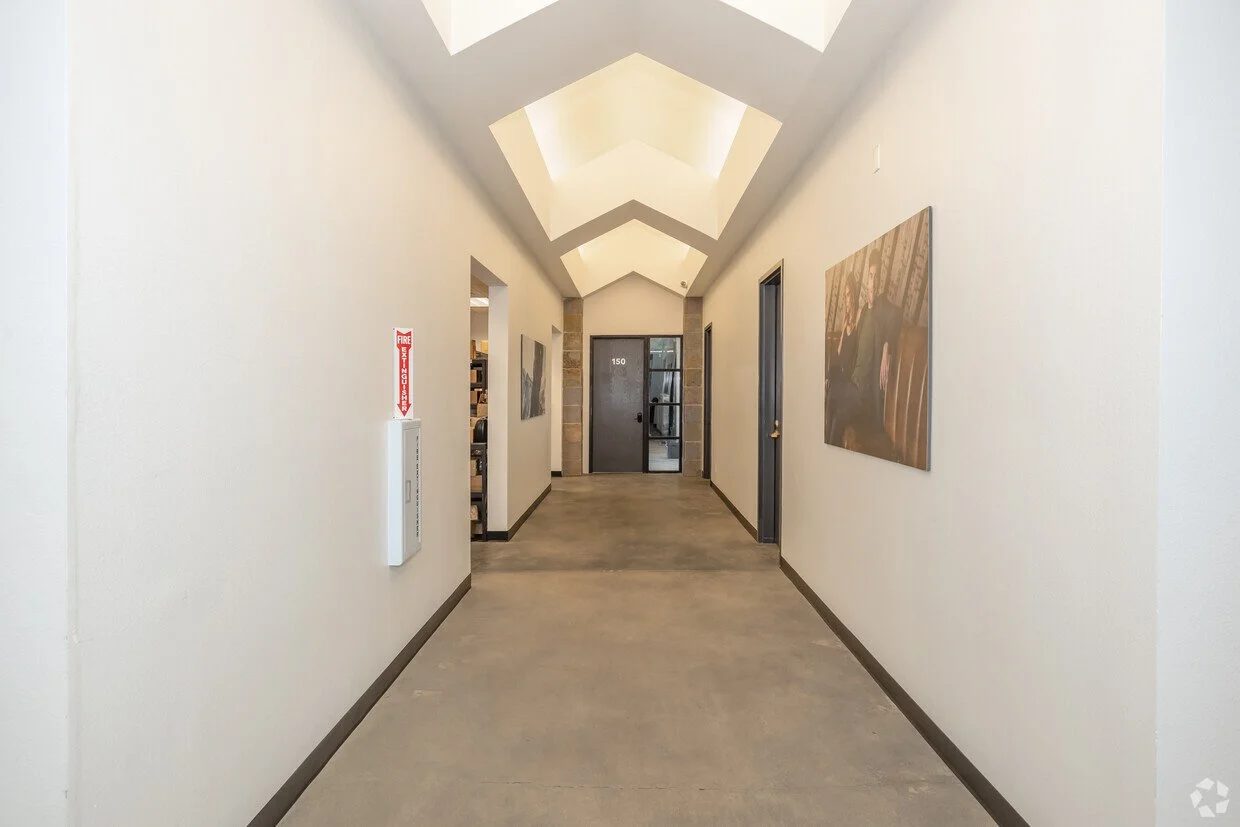 Hallway.jpg