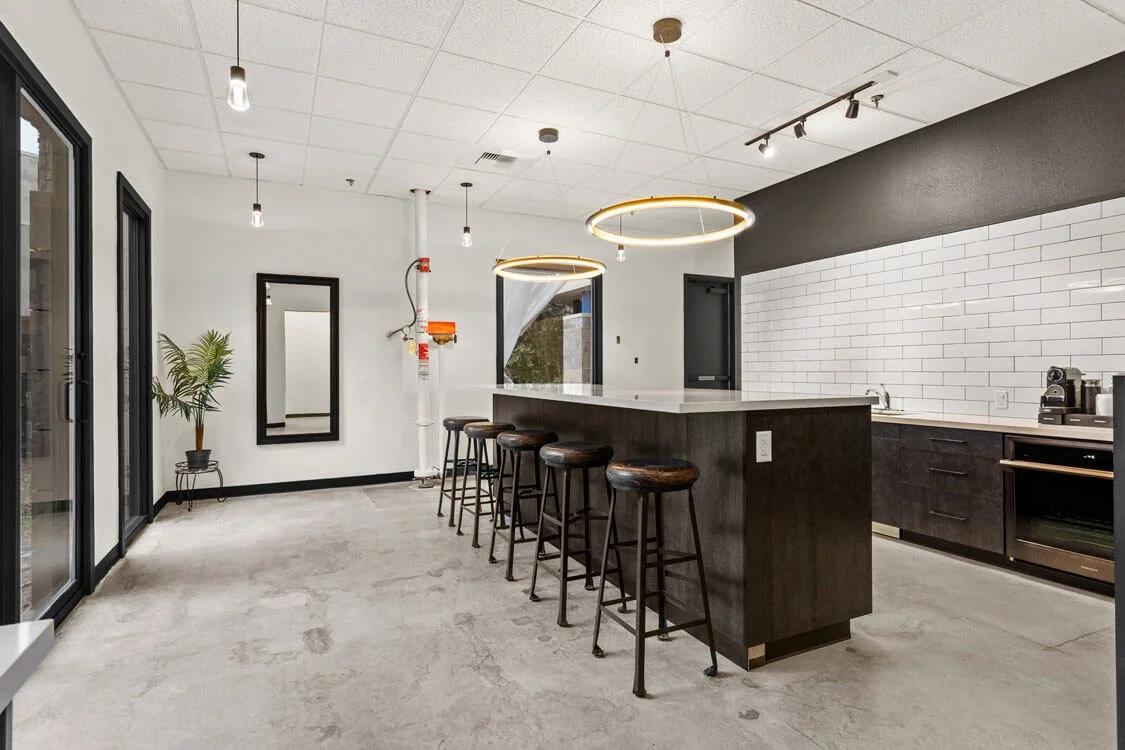 Slidebelts kitchen.jpg