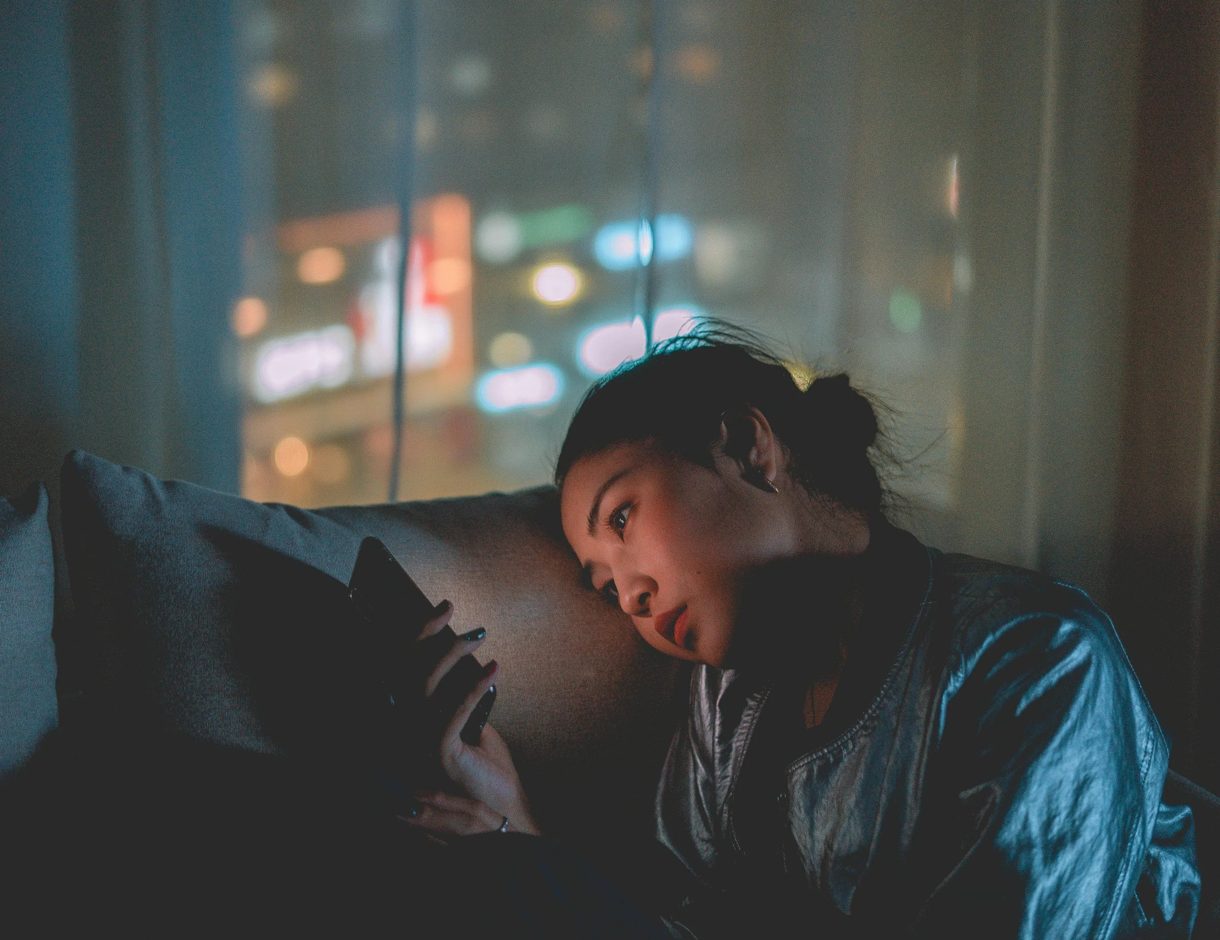 The Loneliness Pandemic: How Lakeside Counseling Center Can Help You Reconnect