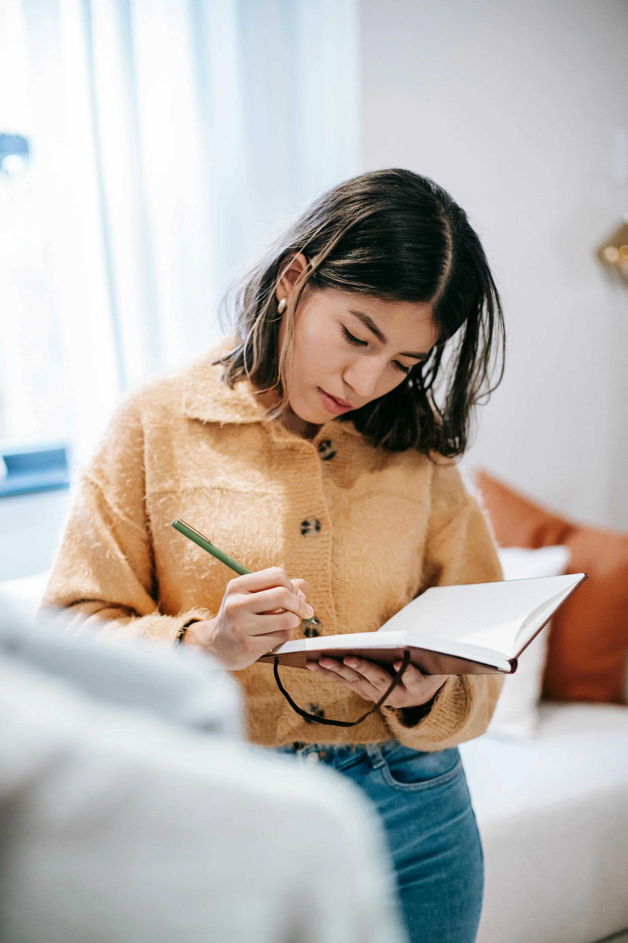 Common Signs It Might Be Time to Talk to a Therapist