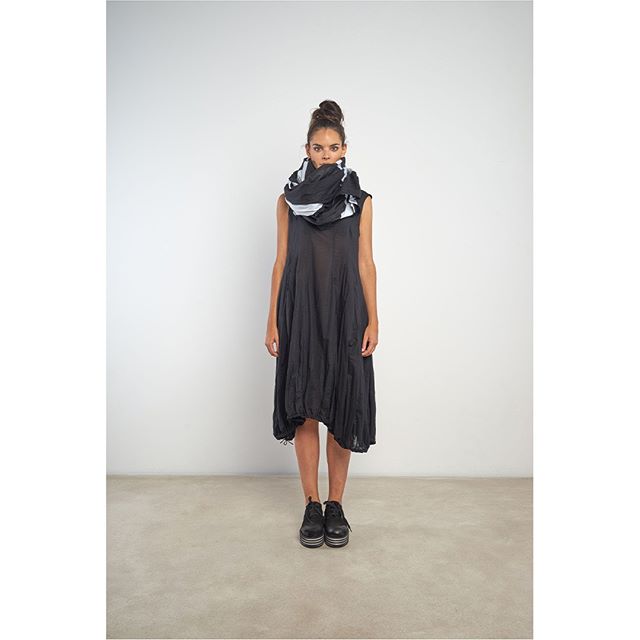 Rundholz #rundholz
#rundholzteatergatan #SS19
.
.
.
.
.
#antifashion #ss19 #houston #avantgardefashion #fashionkiller #conceptualfashion #houstonfashion #slowfashion #advancedfashion #layered #studiorundholz #whattowear #wearwhatyoulove #womensfashio