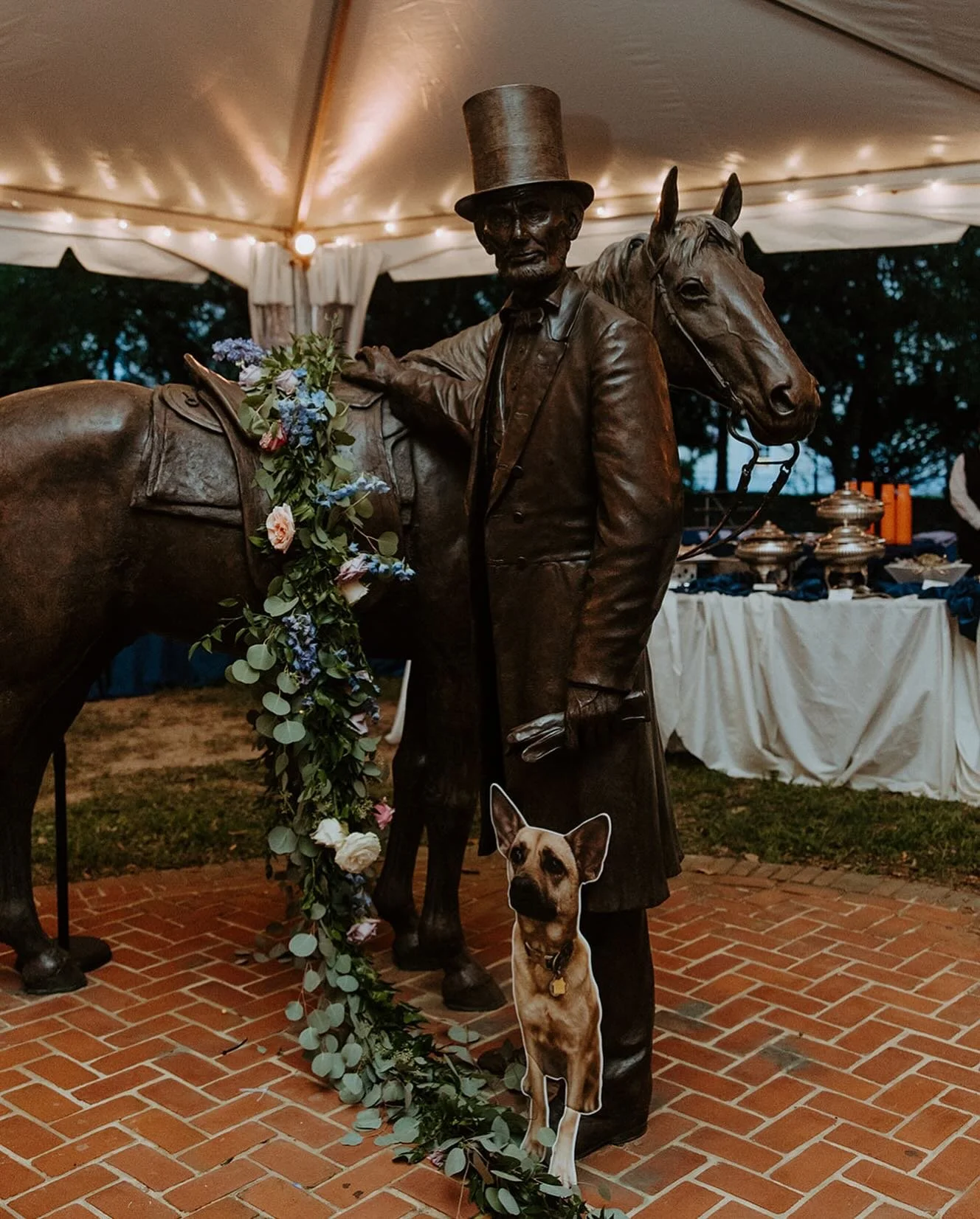 Happy 4th of July! 🎆🧨🎇

📸: @micahcookphotos 
📍: @lincolnscottage 
📋: @colorfullyyoursevents
