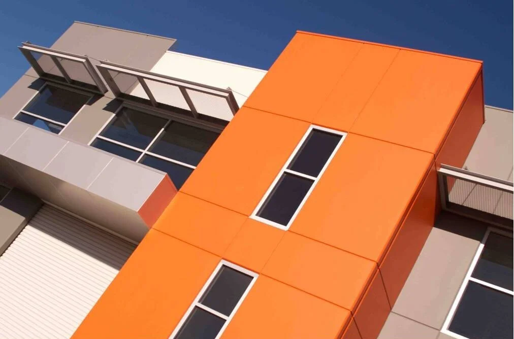  bold-feature-colour 