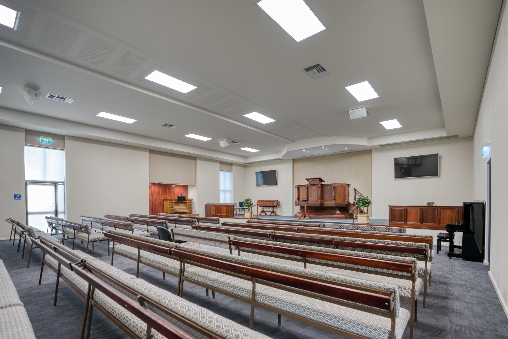  auditorium-church 