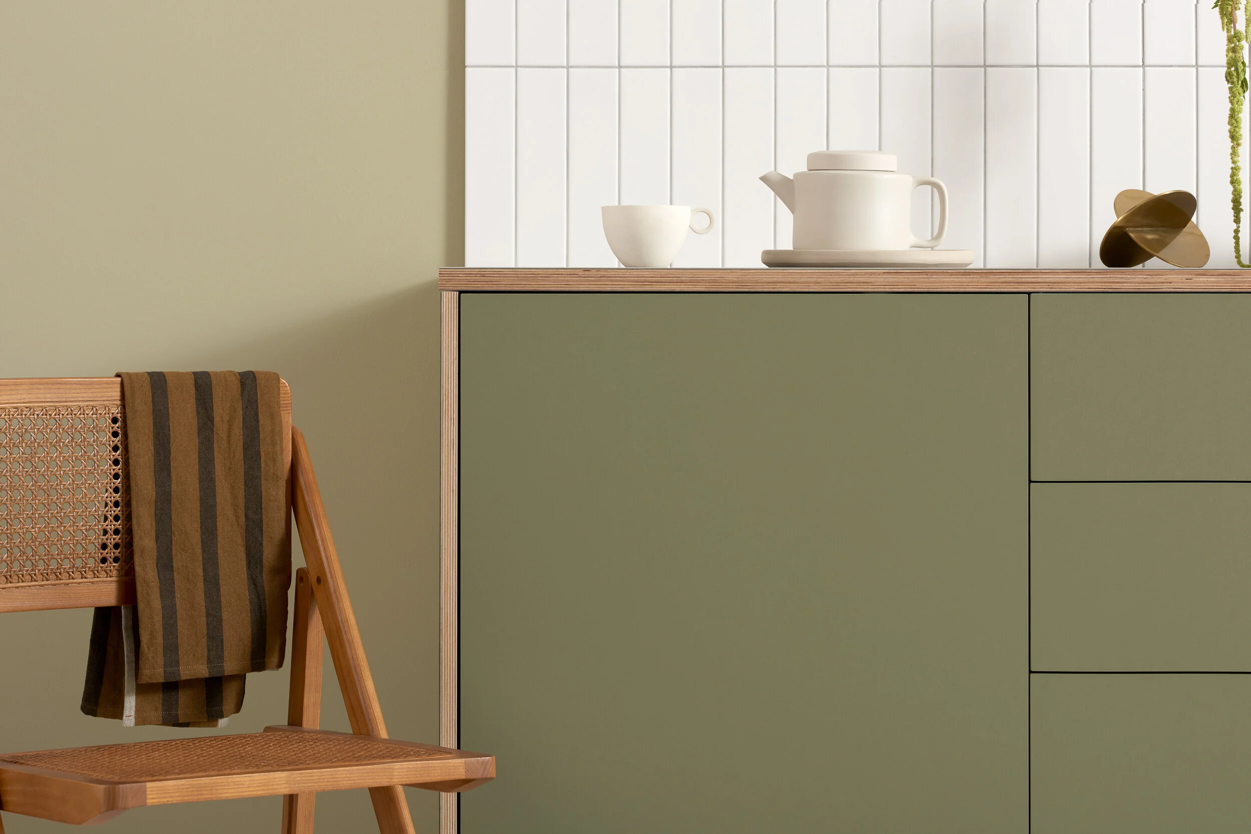 05-CF-OLIVE-LINOLEUM-DETAIL 8-Web-2500.jpg