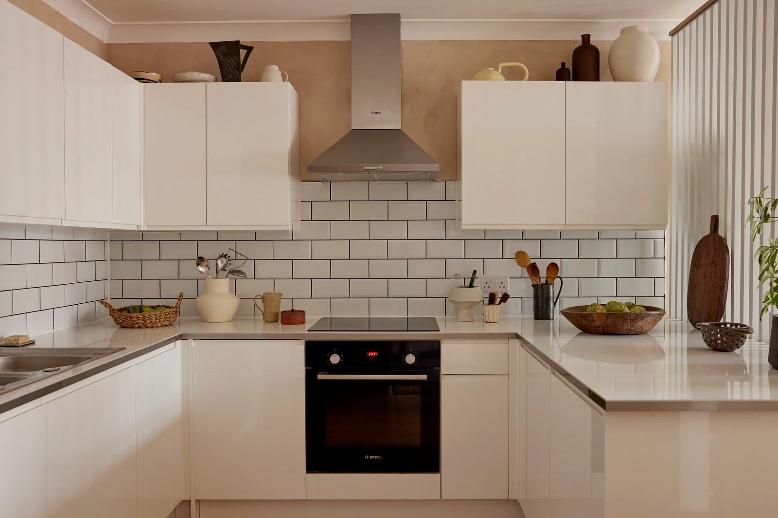 NINA LILLI HOLDEN_HOME_LOWRES_07.JPG