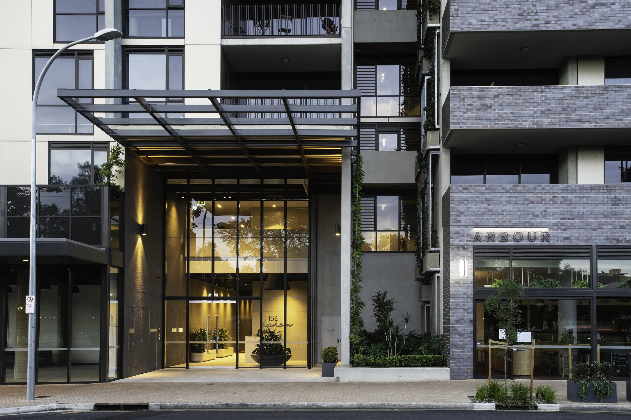 2755-resmulti_BohemApartments_EnzoCaroscioArchitecture_PeterFisher_07.jpg