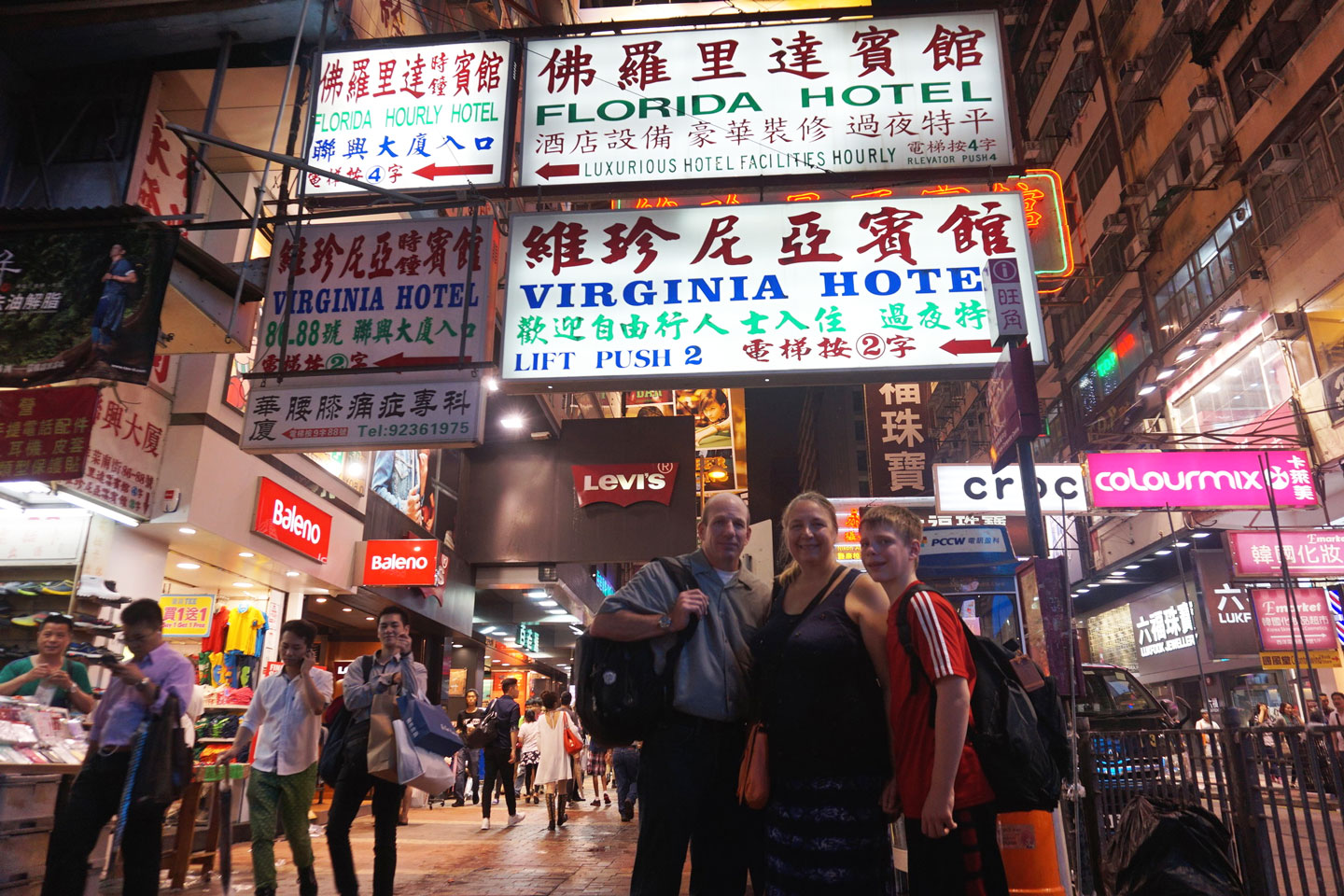 hello-hong-kong-night-tour-visitors8.jpg