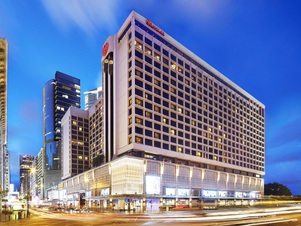 Sheraton Hotel and Towers (High-End)