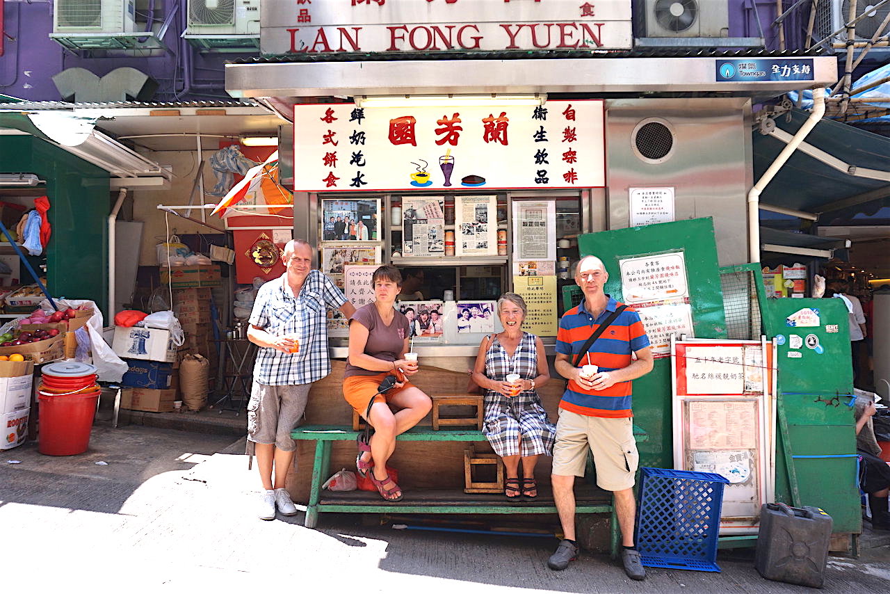 hello-hong-kong-food-tour-visitors1.jpeg