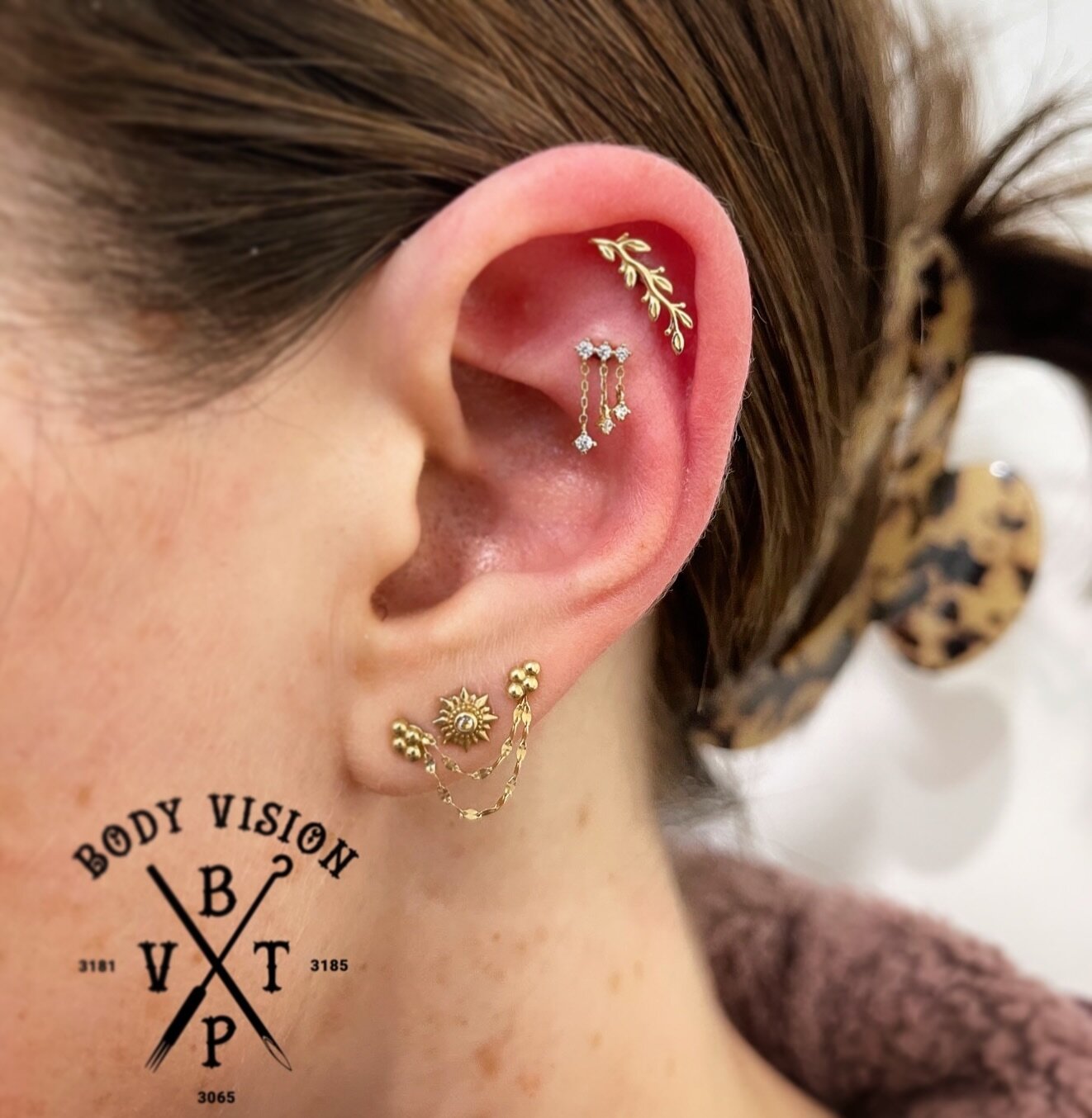 ✨ Our skilled team of stylist is also providing custom ear piercing services in  all Melbourne locations!✨

✨✨ Embrace the moment, spoil yourself, and let us assist you in discovering the perfect pieces to make you shine! ✨✨

#CustomGoldPieces #EarCu