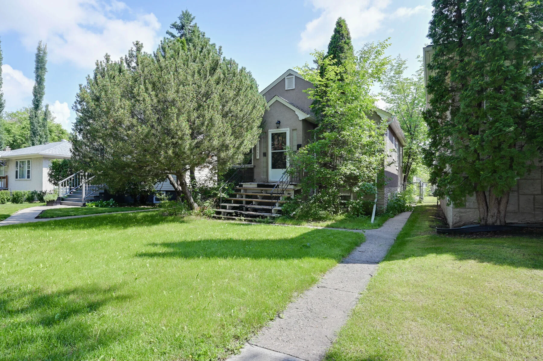 Grovenor,  $245,000