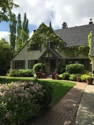 Glenora, $998,000 