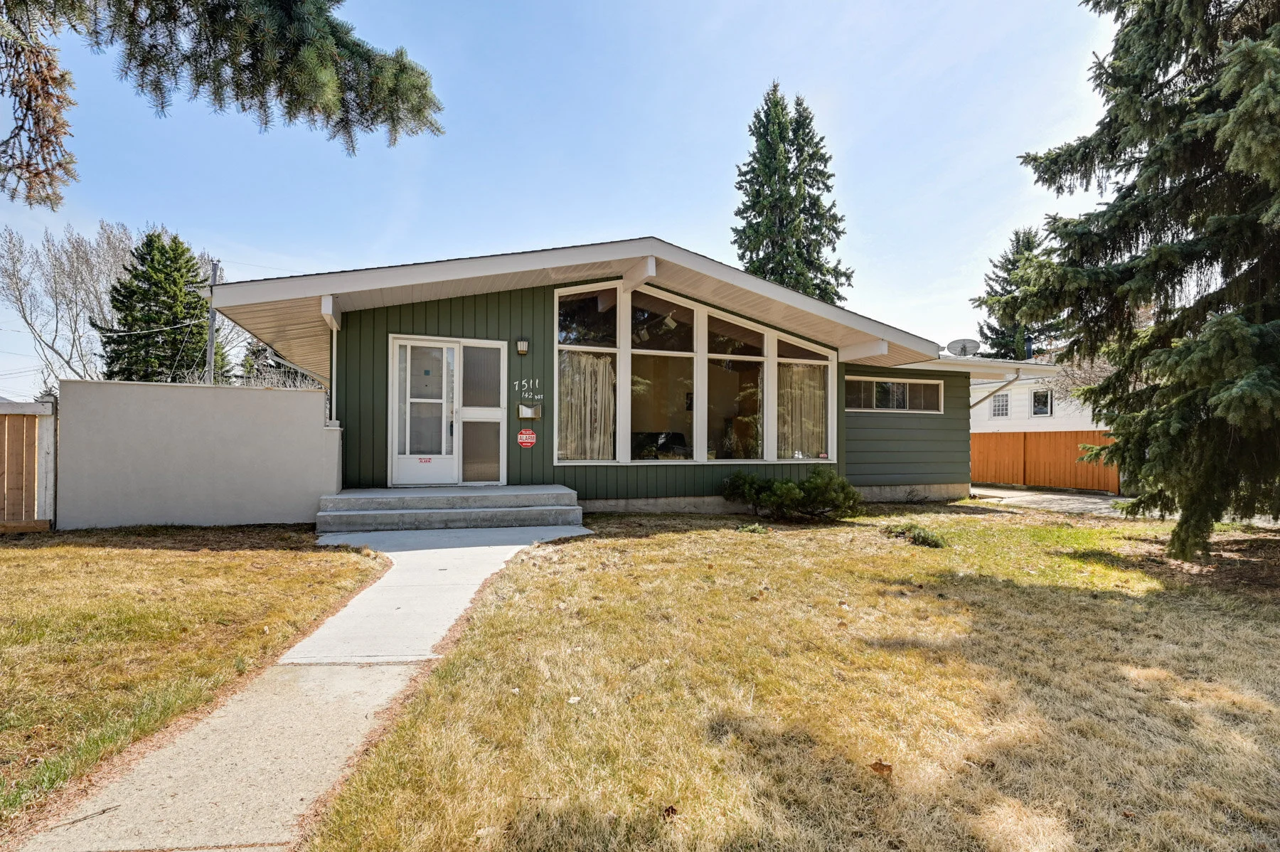 Laurier Heights, $698,800  