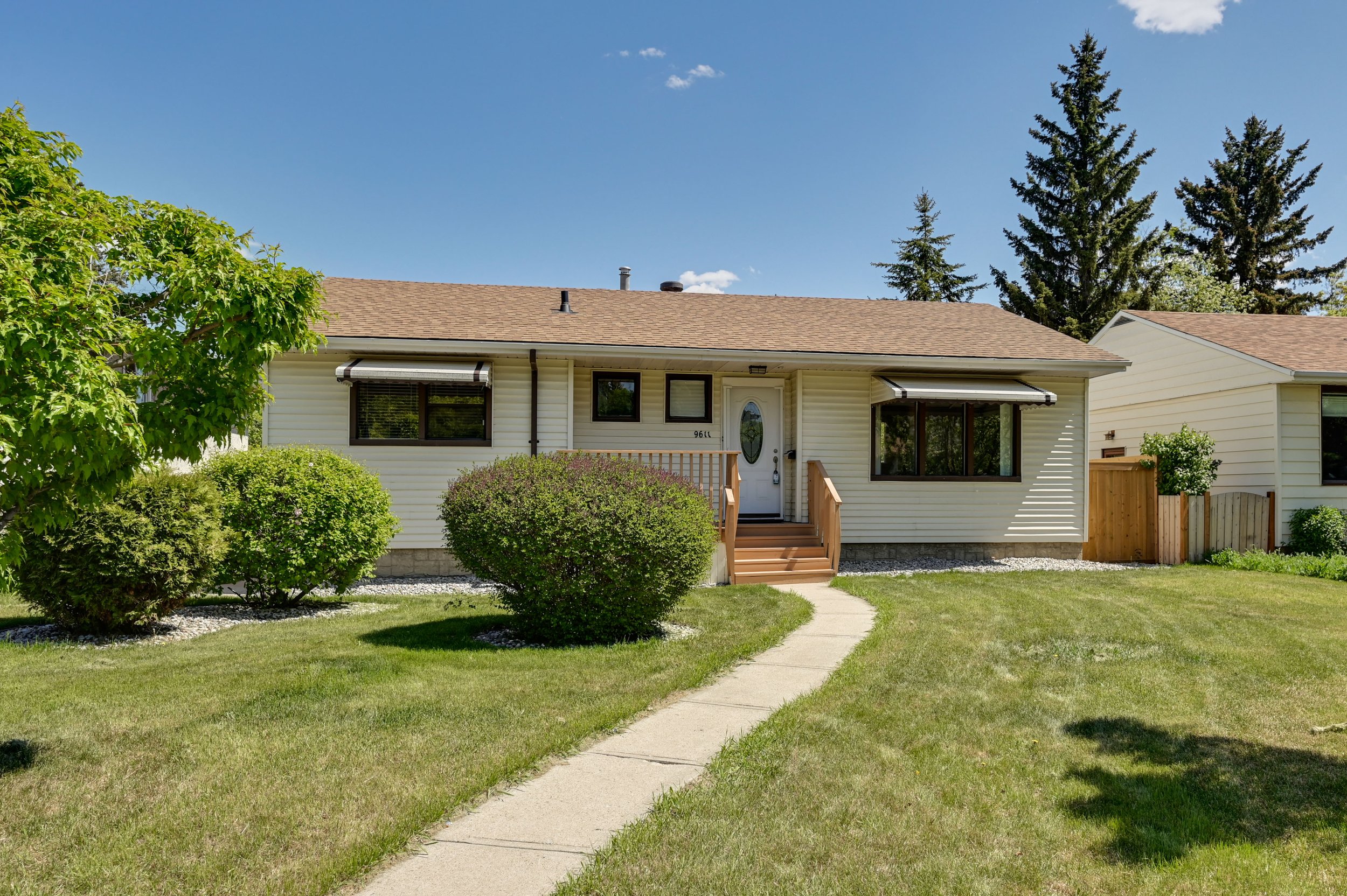 Crestwood, $549,900