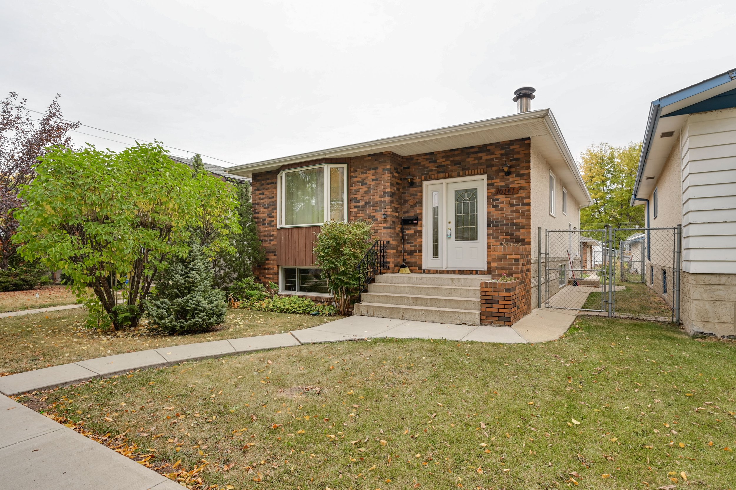 Grovenor, $399,000
