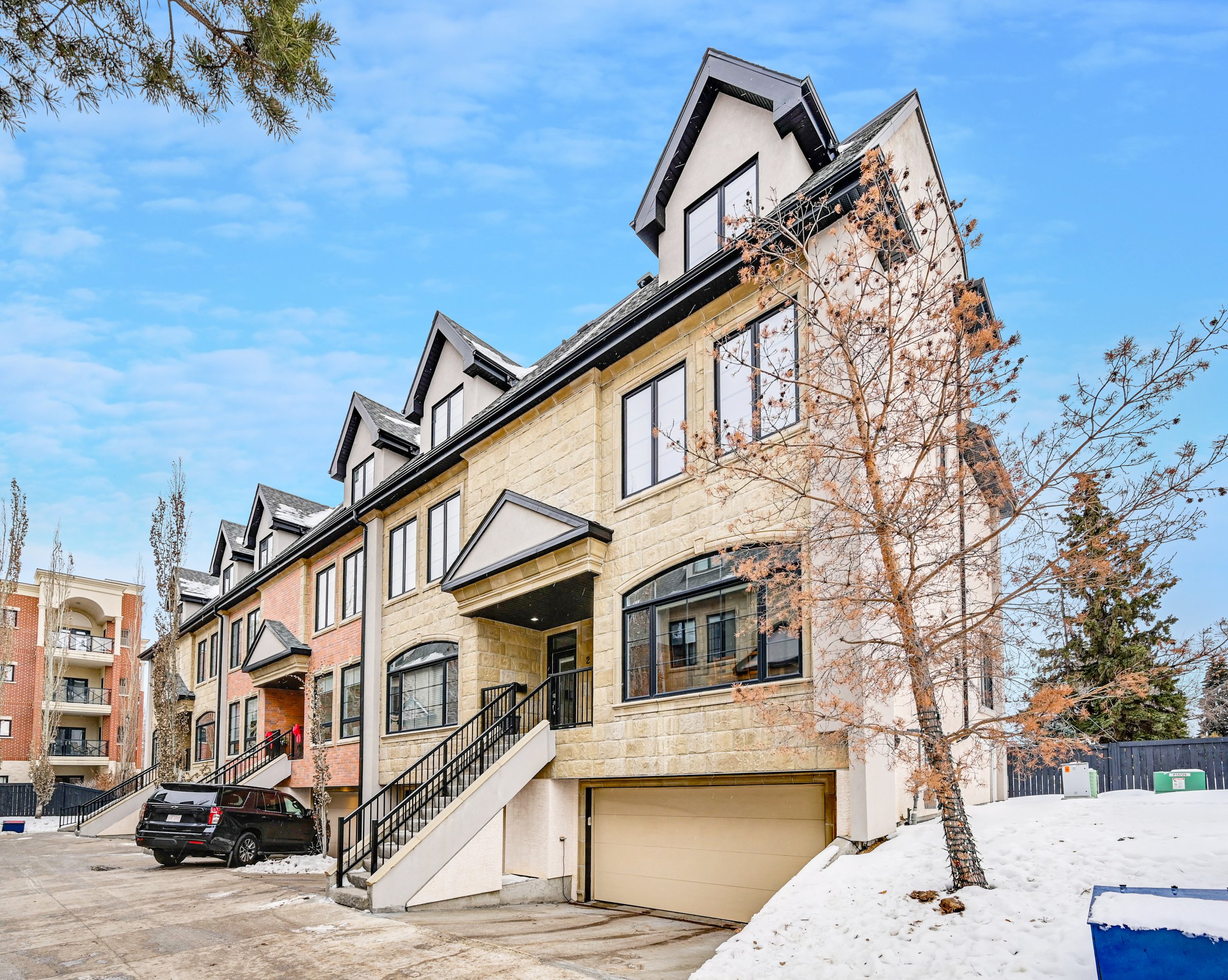 Crestwood $569,900