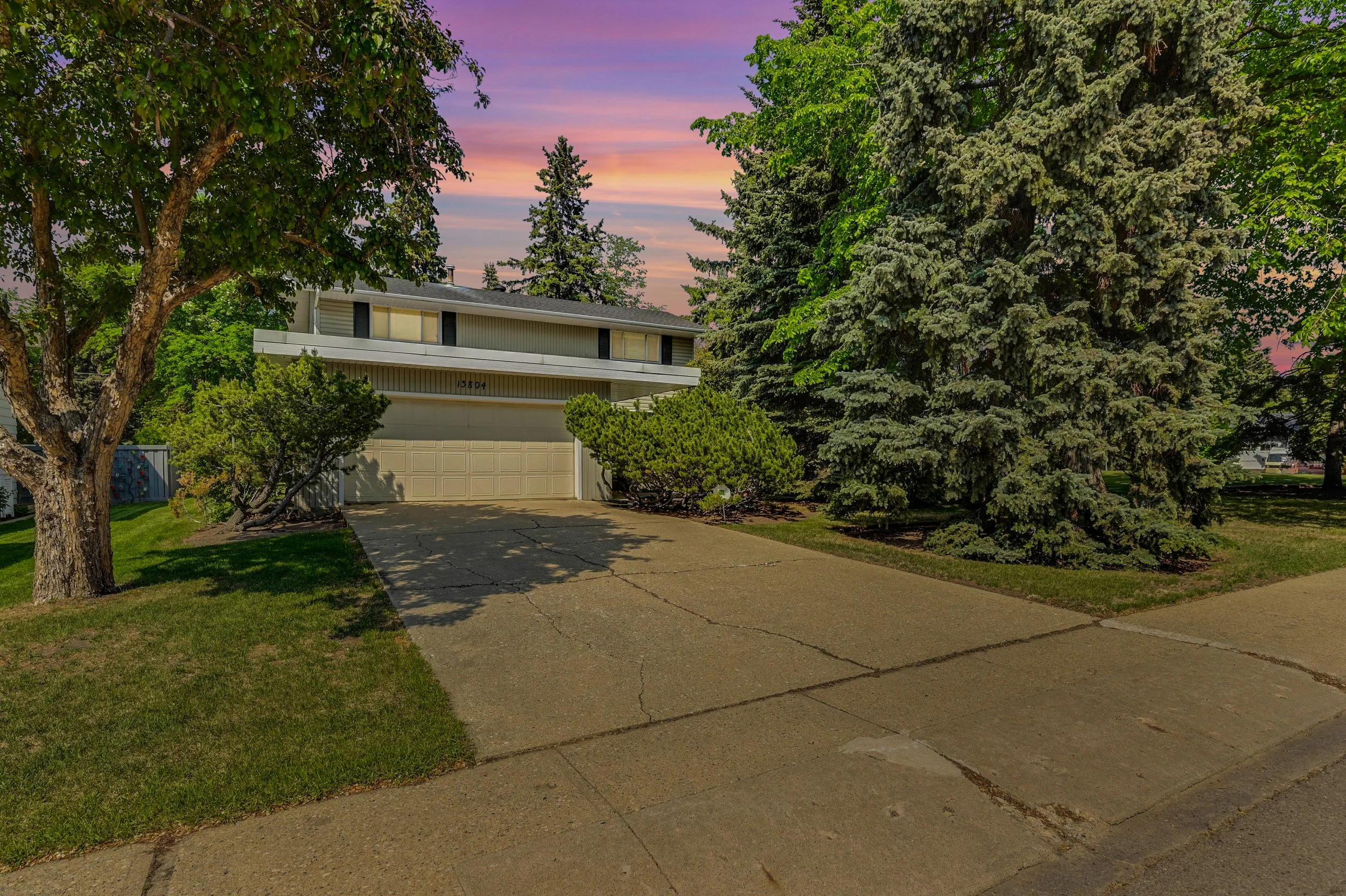 Laurier Heights $749,000