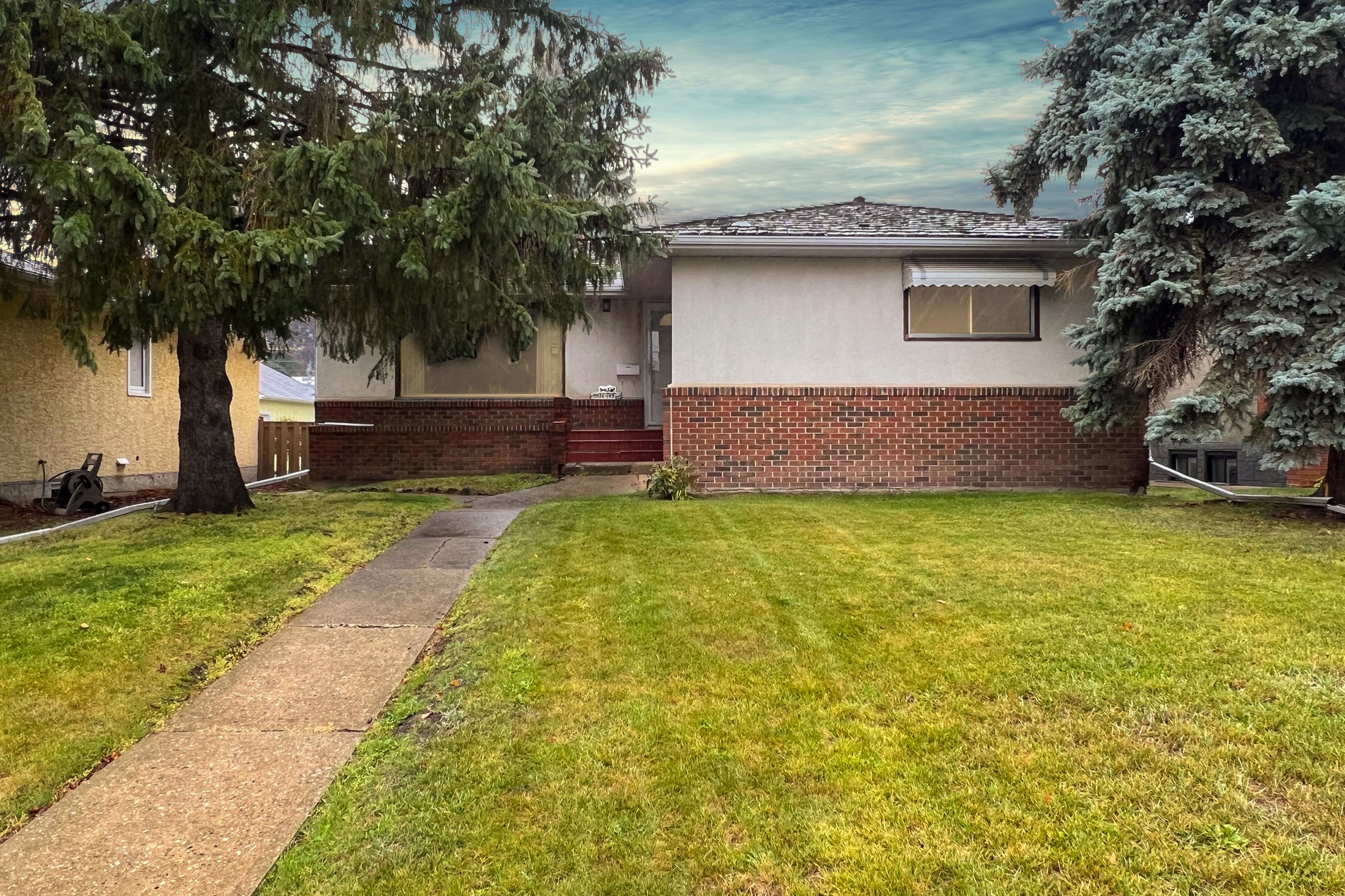 Crestwood $499,900