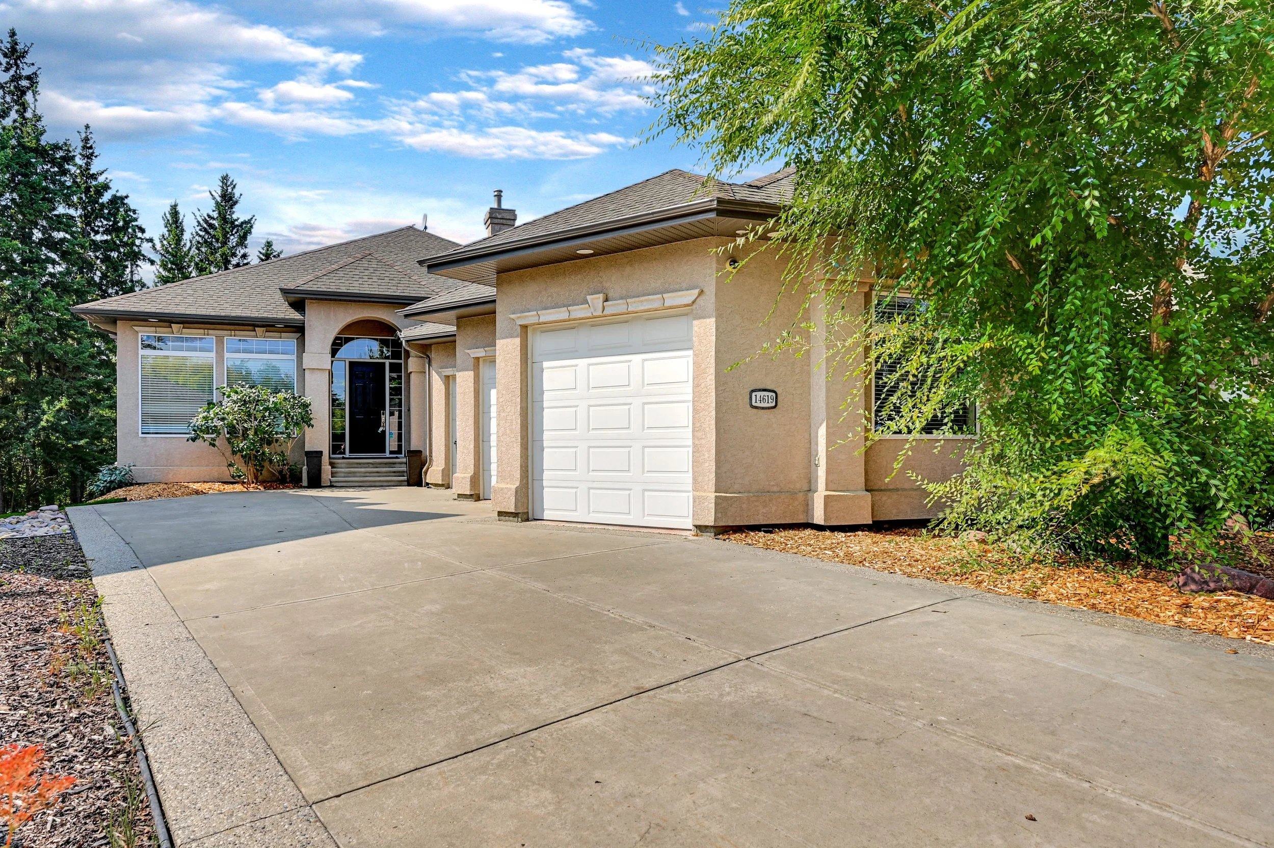Grovenor $1,199,000