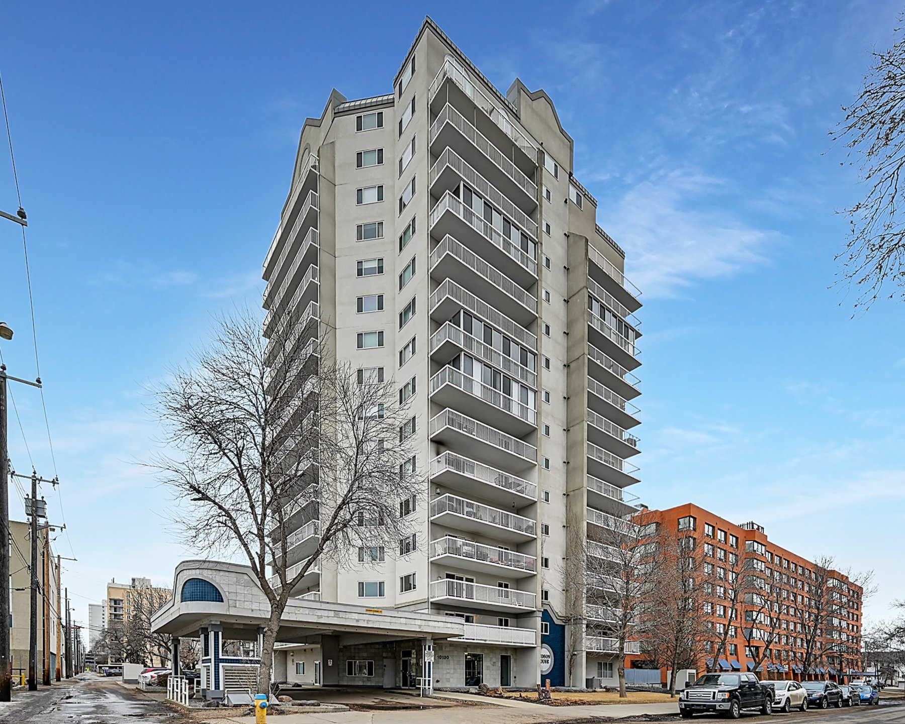 Oliver $369,900
