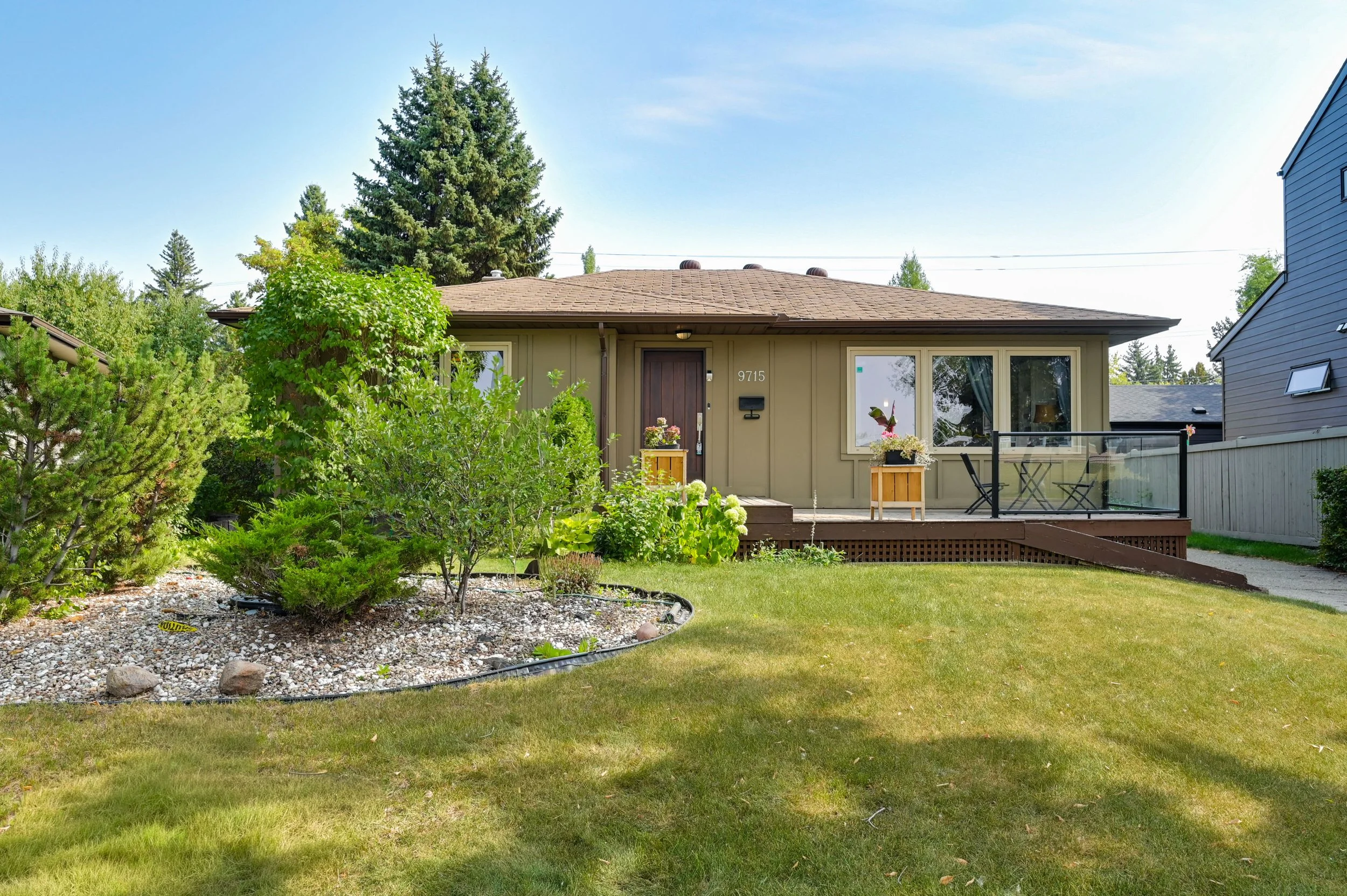 Crestwood $729,900