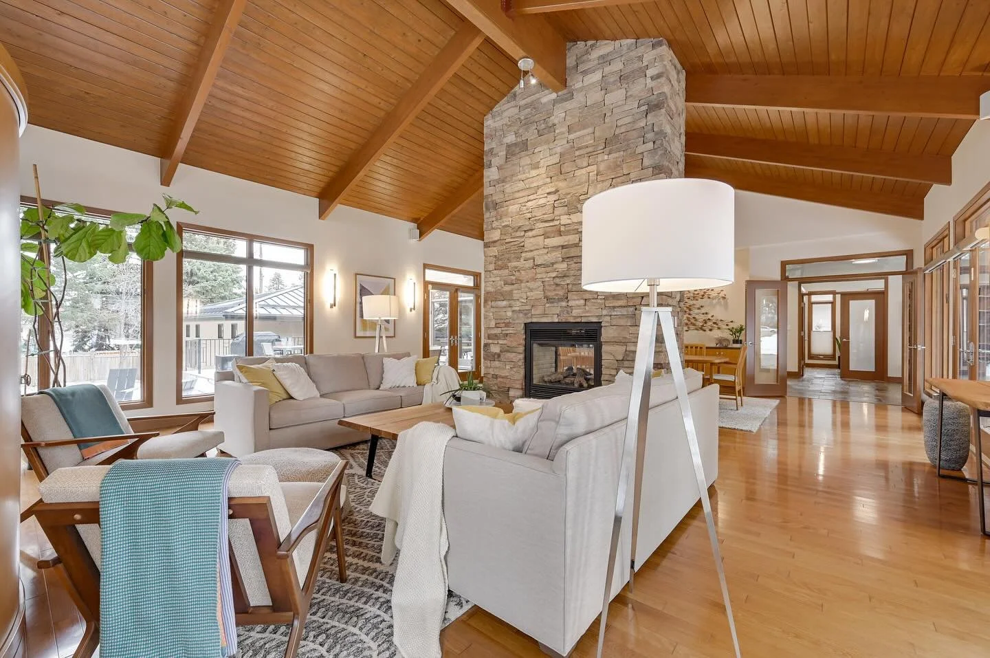 🔥 SOLD 🔥 offered at $3,100,000 in Windsor Park