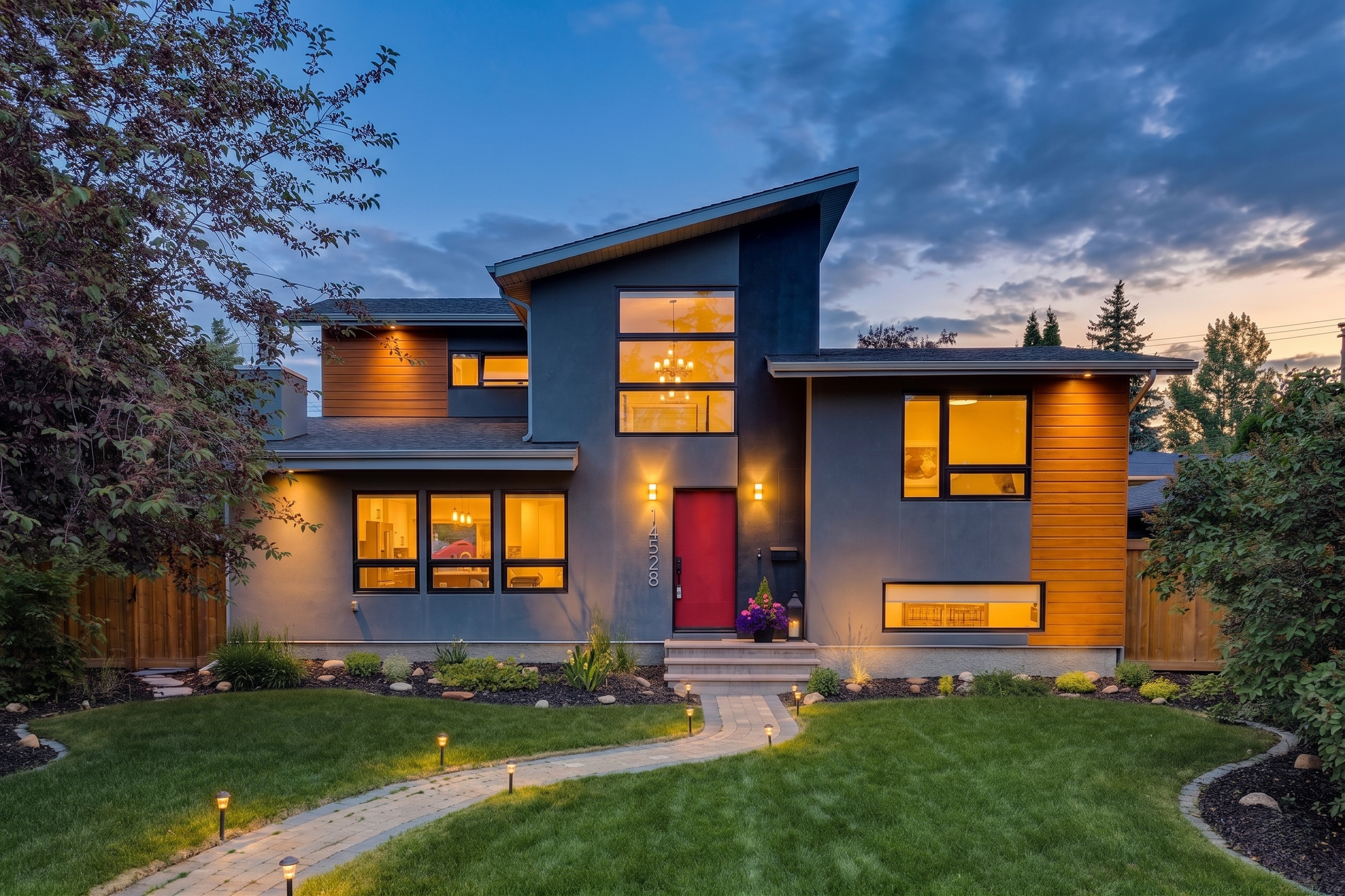 Laurier Heights $1,098,000 