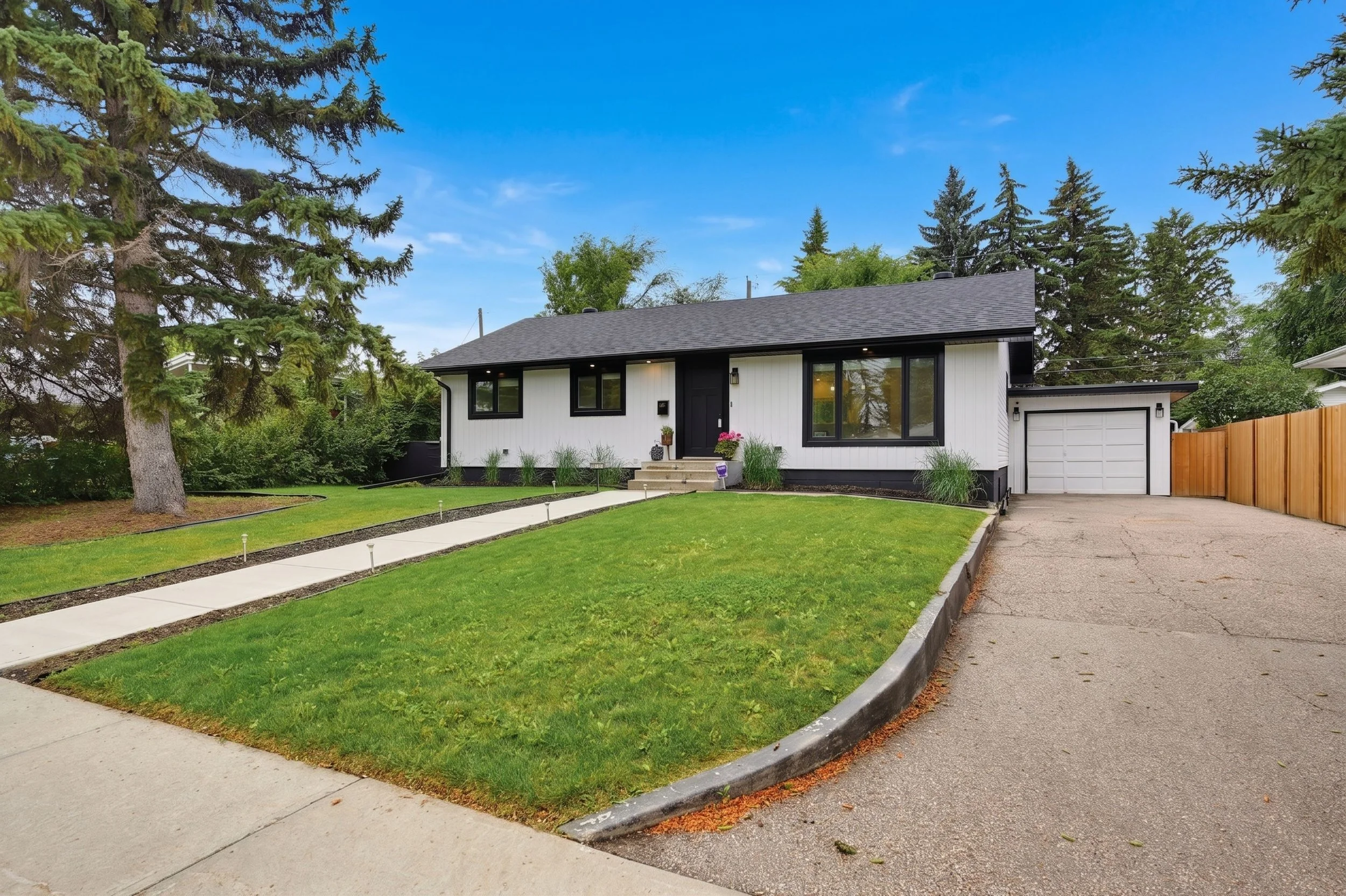 Laurier Heights $649,900