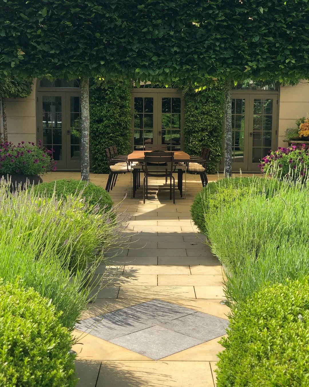 Each home or outdoor space has its own unique character, and this should always be reflected in the choice of material used in a garden. Hard landscaping is just as essential to a design as the planting scheme.

Sometimes it calls for the organic flo